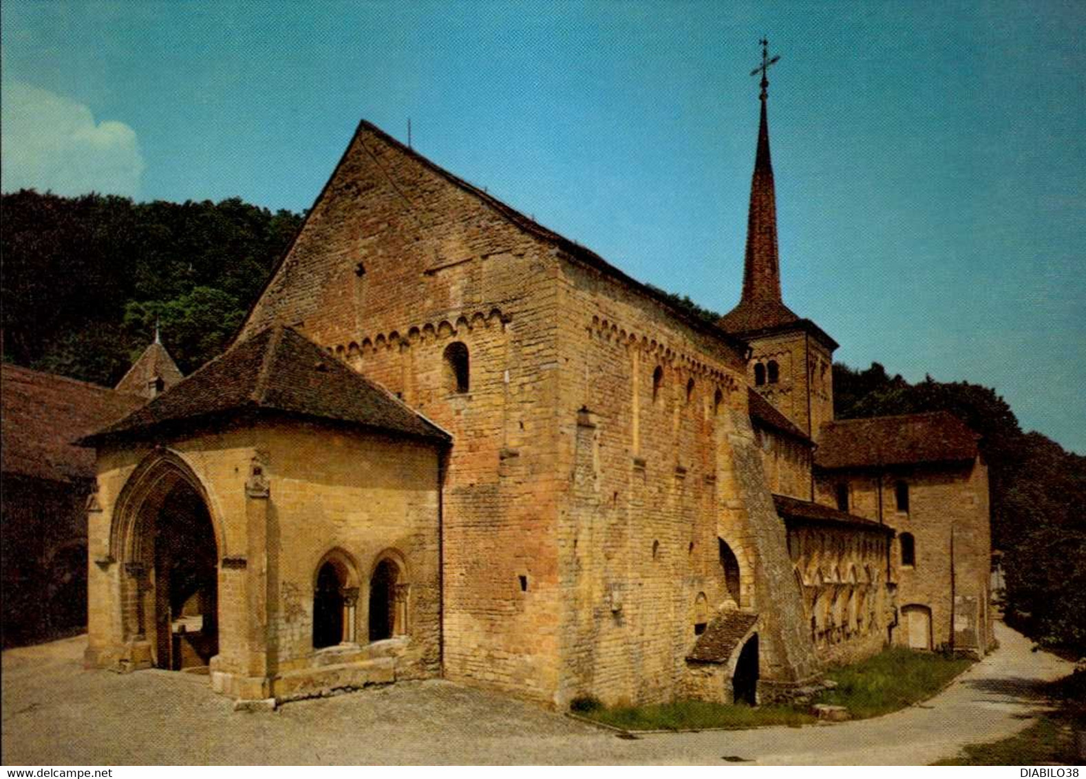 ROMAINMOTIER   ( SUISSE )  L ' EGLISE ROMANE - Romainmôtier-Envy