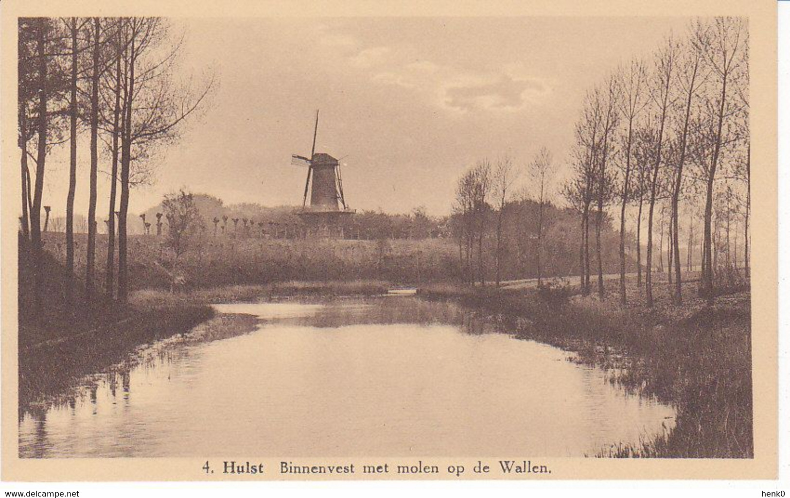 Hulst Binnenvest Met Molen Op De Wallen KH188 - Hulst