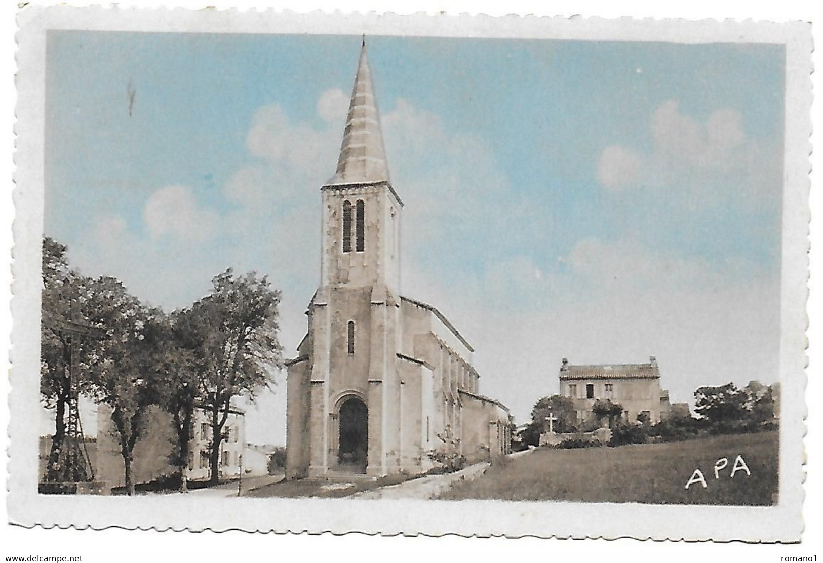 81)    VAOUR  -  Eglise Et Gendarmerie - Vaour