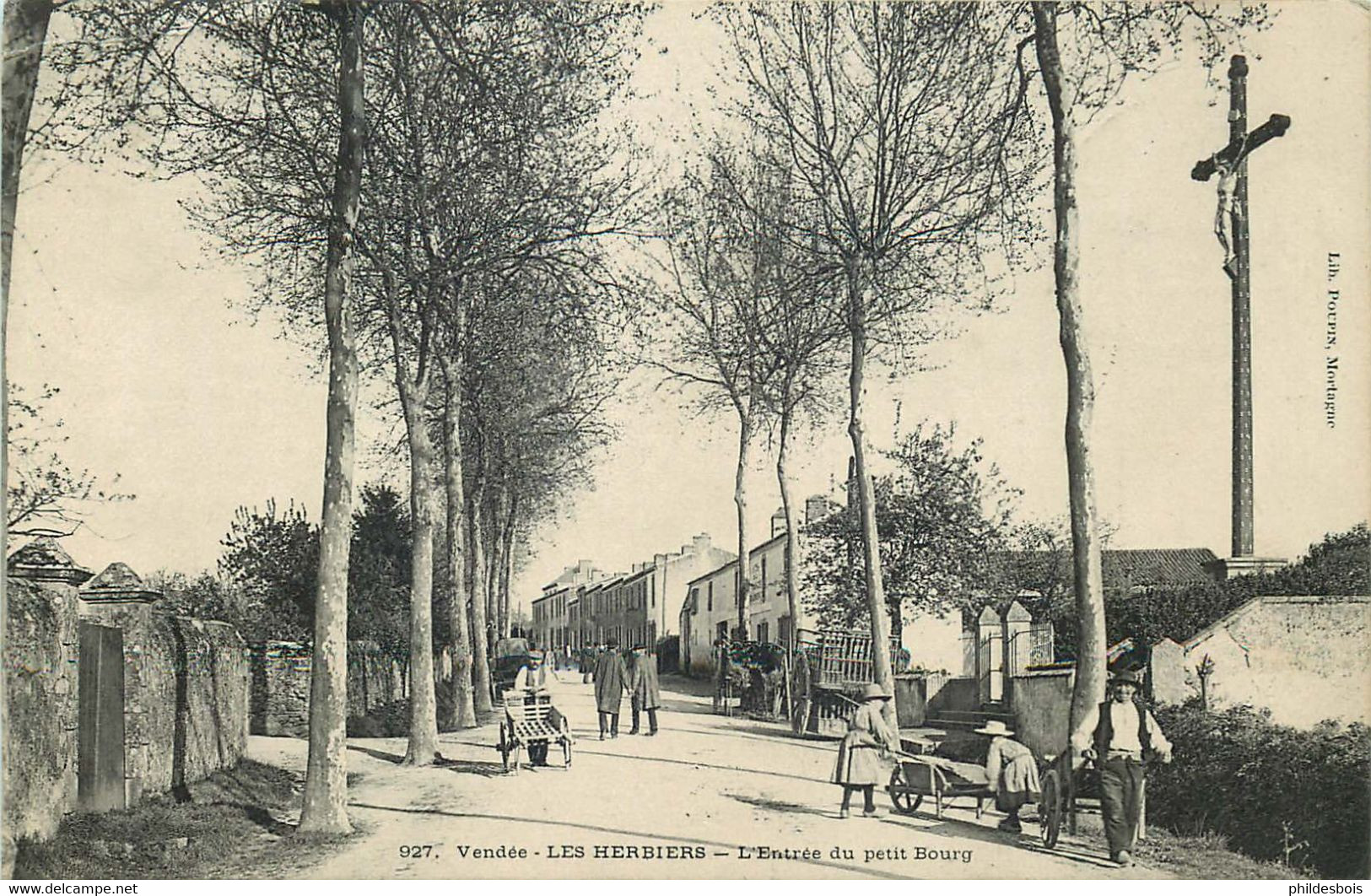 VENDEE  LES HERBIERS  Entrée Du Petit Bourg - Les Herbiers