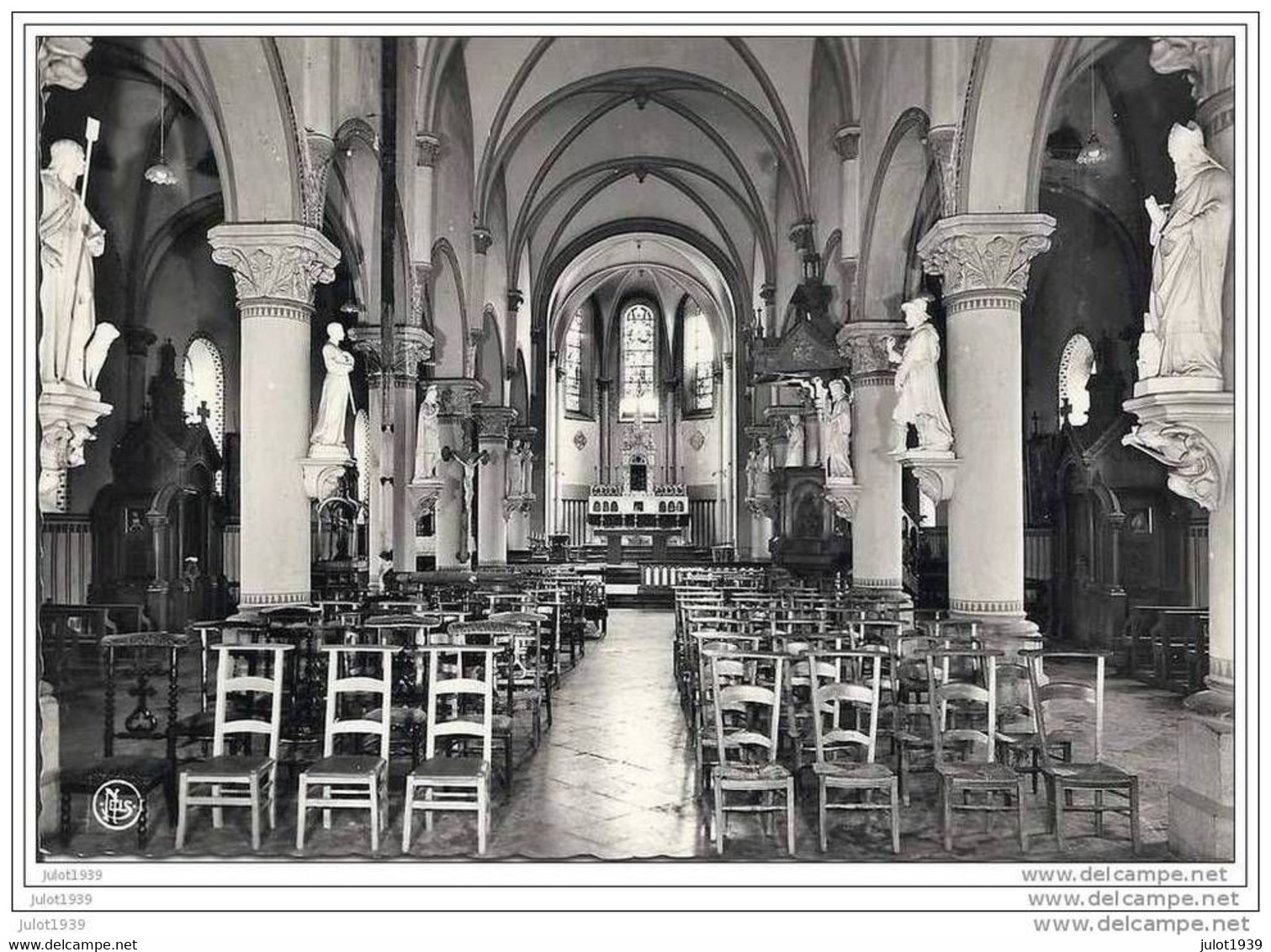 BOURSEIGNE - NEUVE ..-- GEDINNE ..-- Intérieur De L ' Eglise . - Gedinne