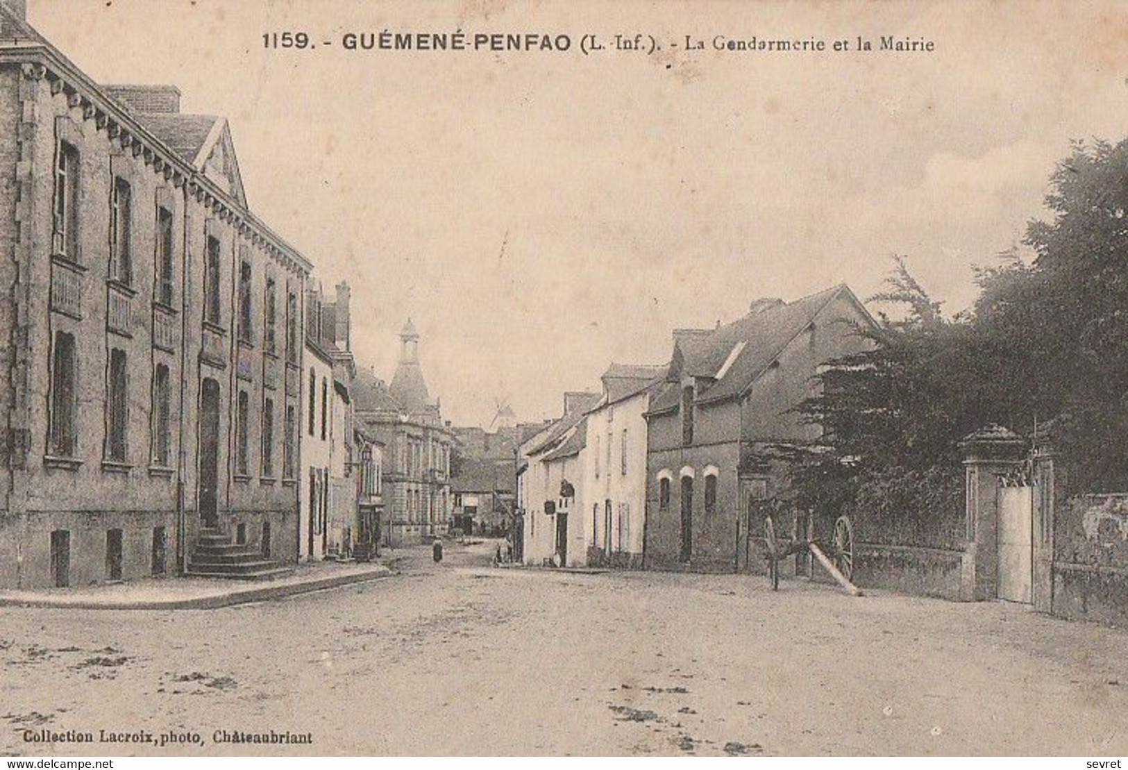 GUEMENE-PENFAO. - La Gendarmerie Et La Mairie. Carte Pas Courante - Guémené-Penfao