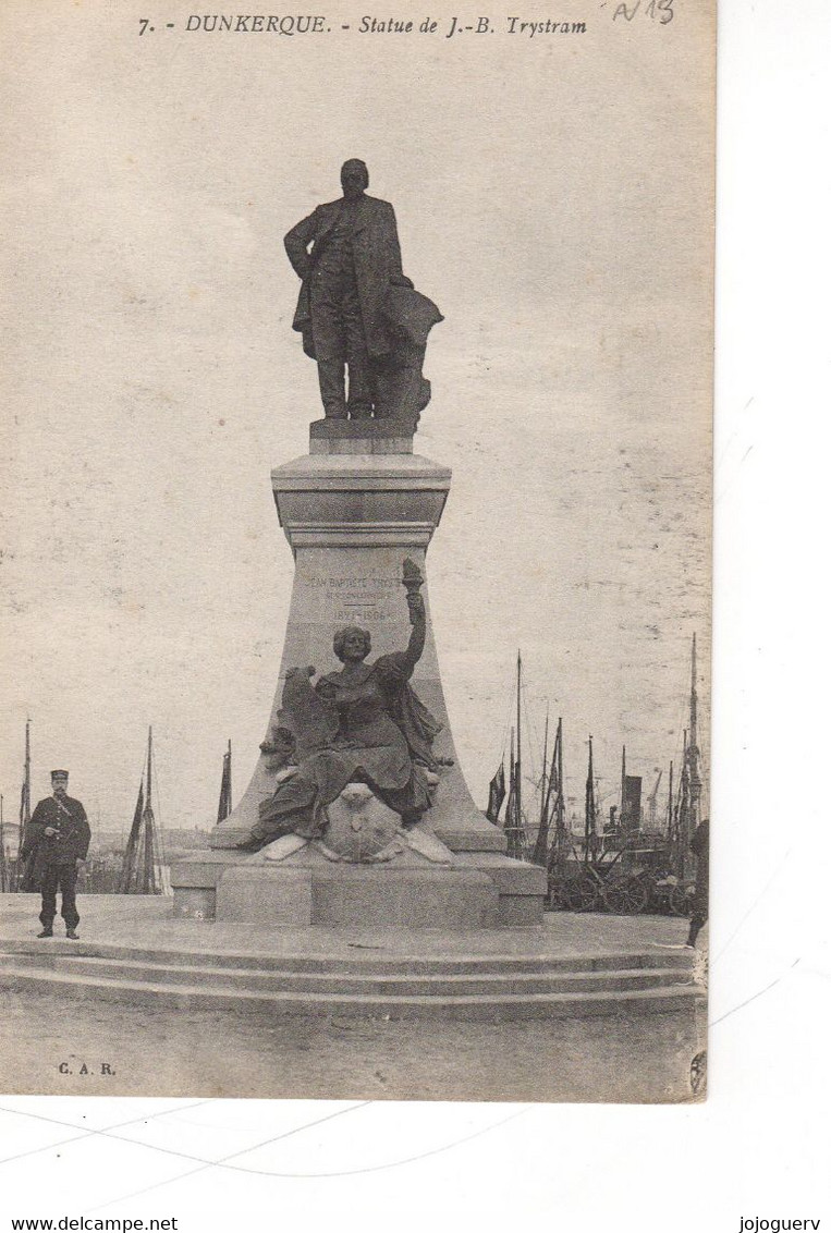 Dunkerque - Dunkerque statue de Jean Baptiste Trystram (devant la cale des  pêcheurs , place du Minck avant 1916