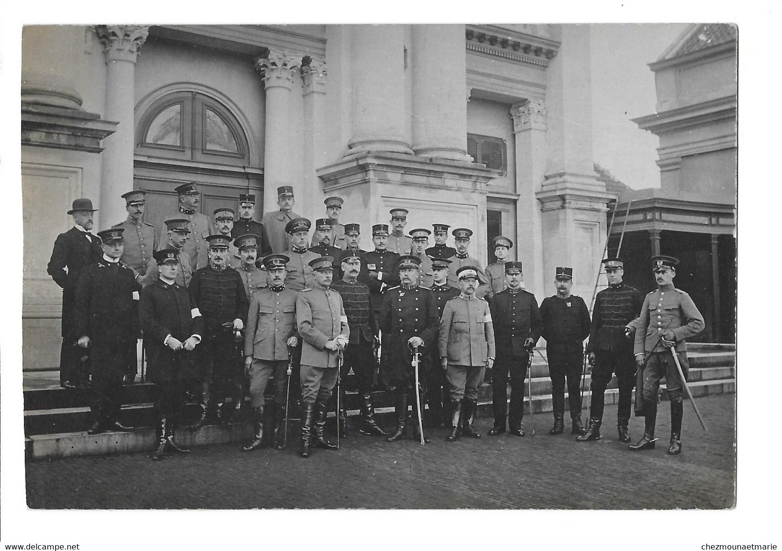 OFFICIERS DONT GENERAUX ETOILES - NATIONALITE A IDENTIFIER (RUSSE, BELGE, ALLEMAND?) - CARTE PHOTO MILITAIRE - Personen