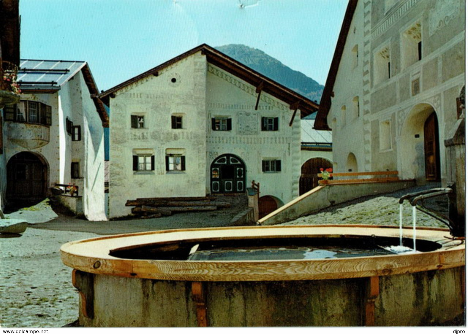 32-649 Guarda(unter-Engadin-1653m)/Der Dorfplatz - Guarda