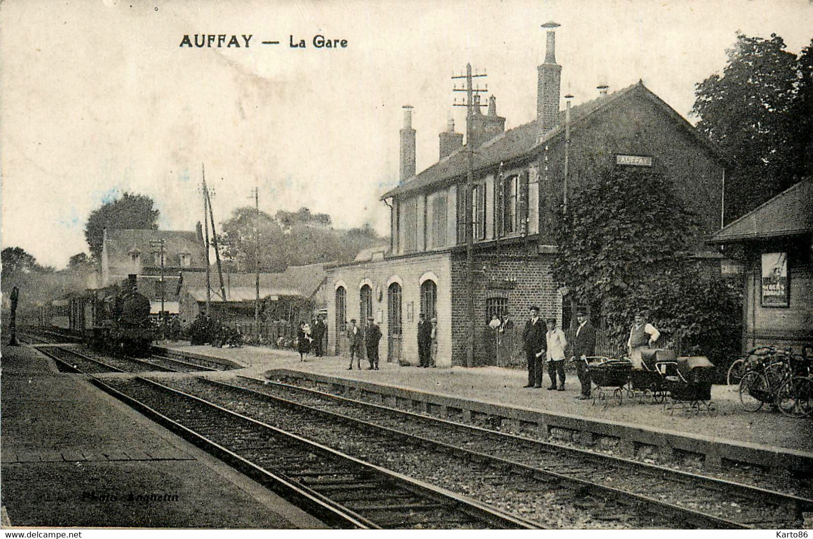 Auffay * La Gare * Train Locomotive * Ligne Chemin De Fer De Seine Maritime - Auffay