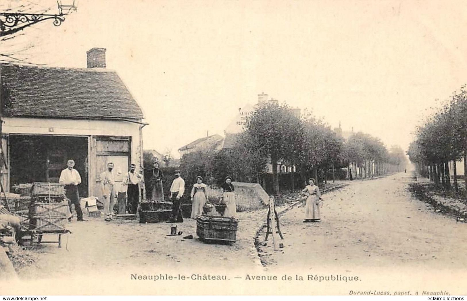 Neauphle Le Château        78    Avenue De La République. Artisan ?  FabrIcant   Panier En Osier..           (voir Scan) - Neauphle Le Chateau