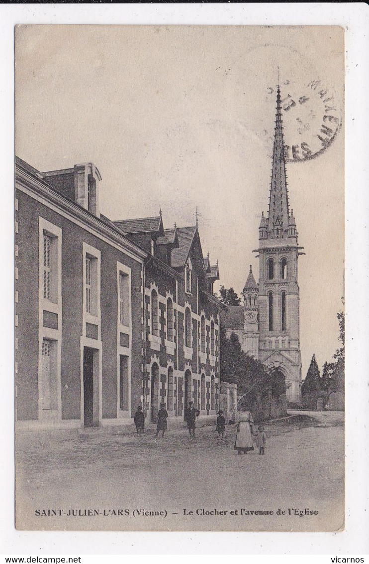 CP 86 SAINT JULIEN L'ARS Le Clocher Et L'avenue De L'église - Saint Julien L'Ars