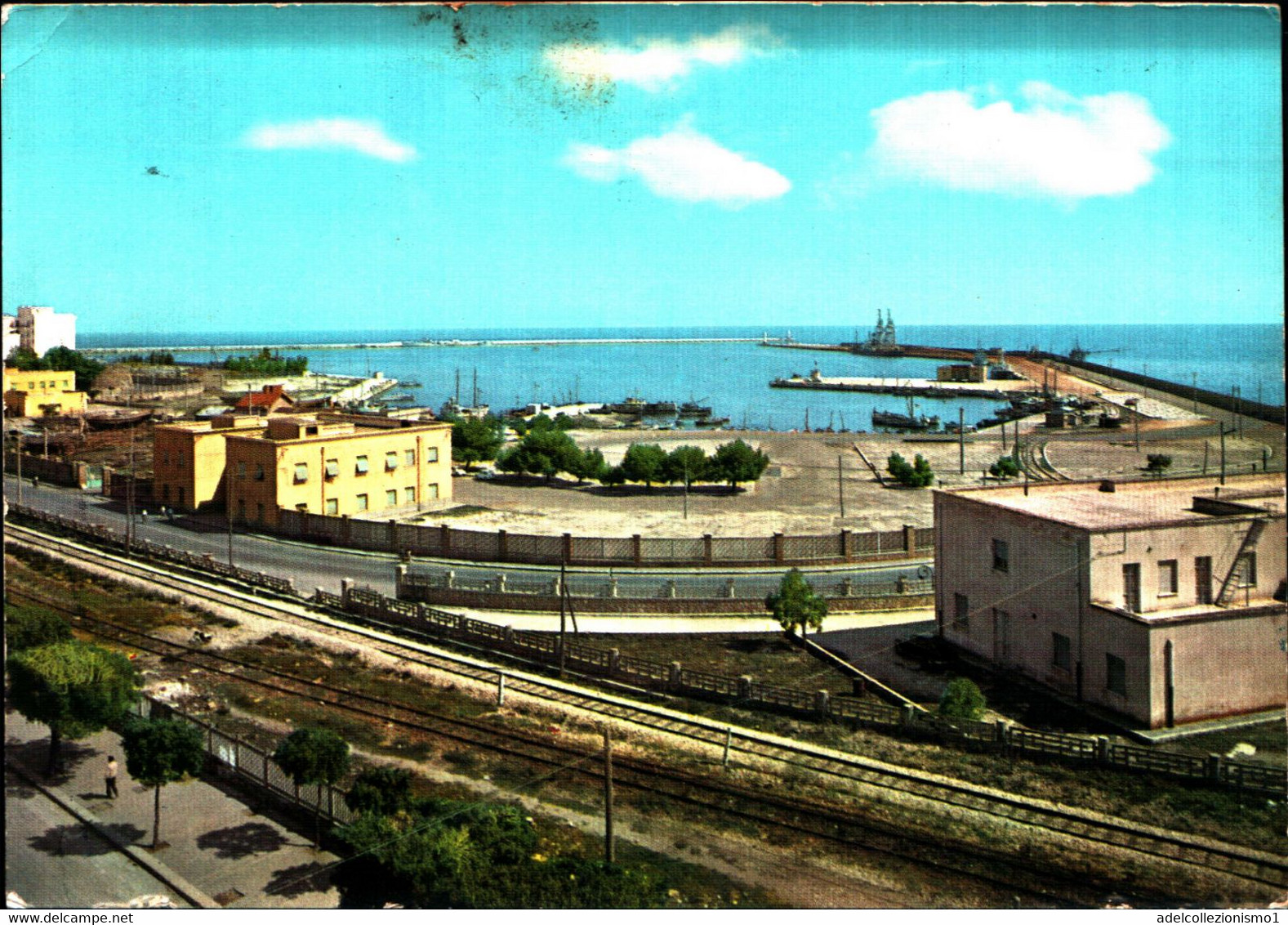 33267) CARTOLINA DI MANFREDONIA-IL PORTO-VIAGGIATA - Manfredonia