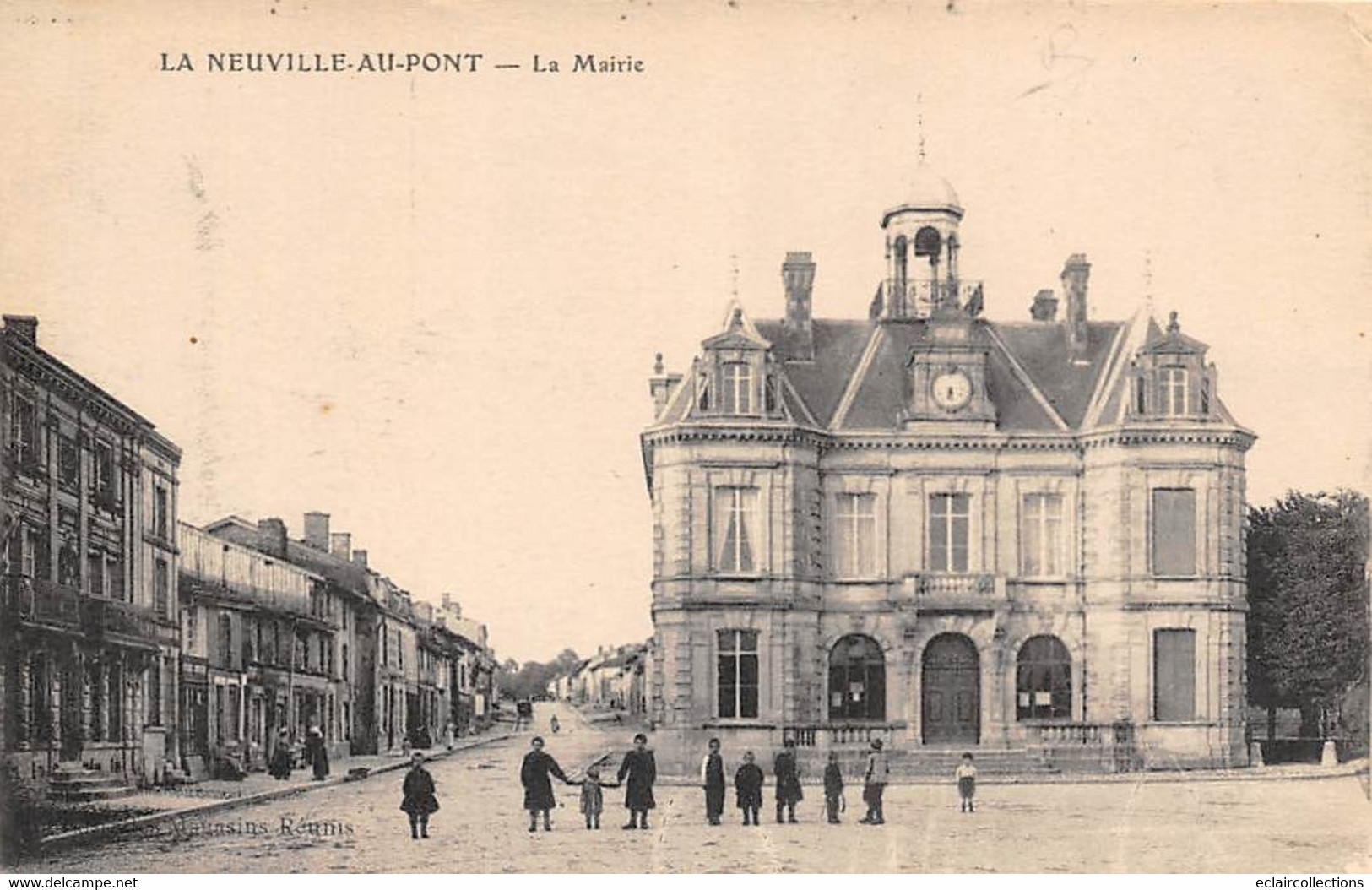 La Neuville Du Pont         51              Place Et Mairie         (voir Scan) - Sonstige & Ohne Zuordnung