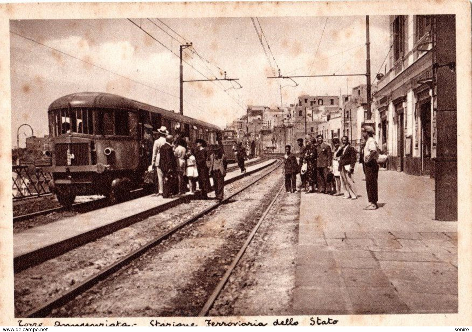 TORRE ANNUNZIATA - STAZIONE FERROVIARIA DELLO STATO - ED.SORRIENTO - FOTO D'AMORE - NVG FG - C01087 - Torre Annunziata