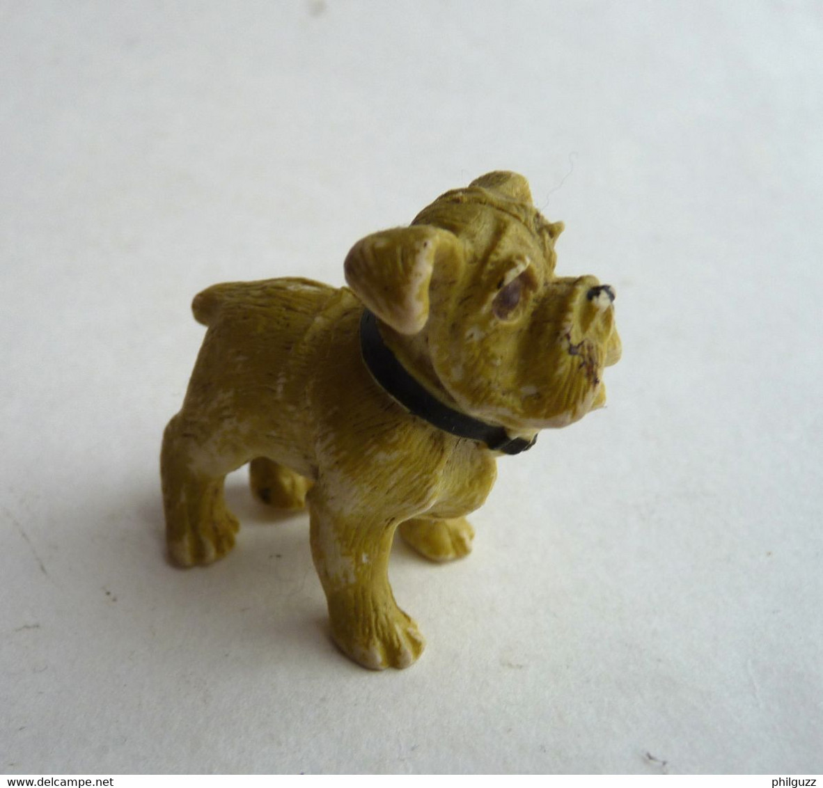 FIGURINE En Pvc CHIEN BOULEDOGUE MEG 1995 - Dogs