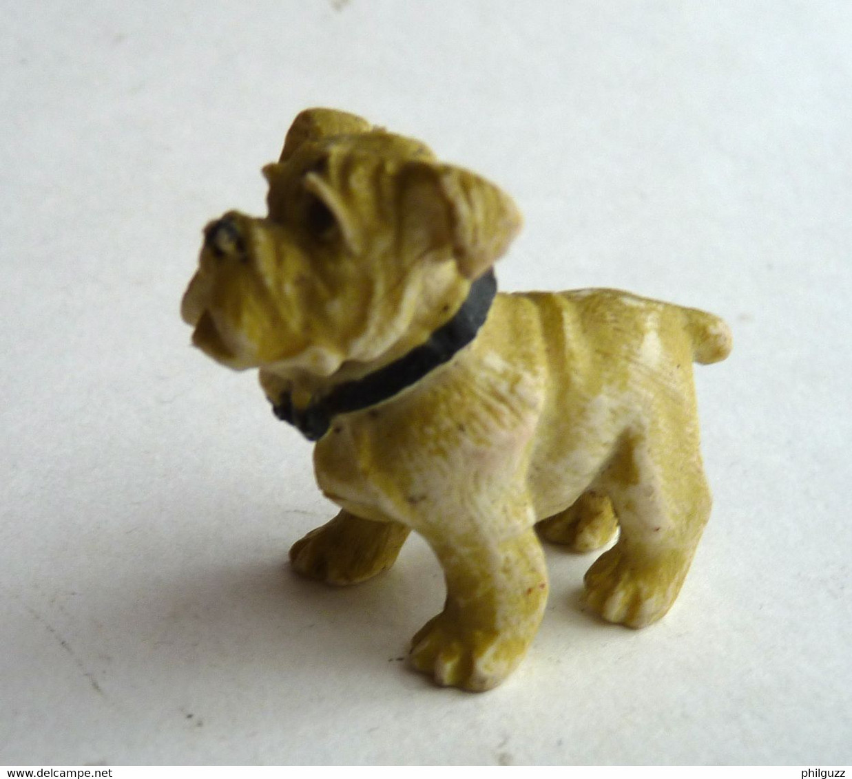 FIGURINE En Pvc CHIEN BOULEDOGUE MEG 1995 - Perros