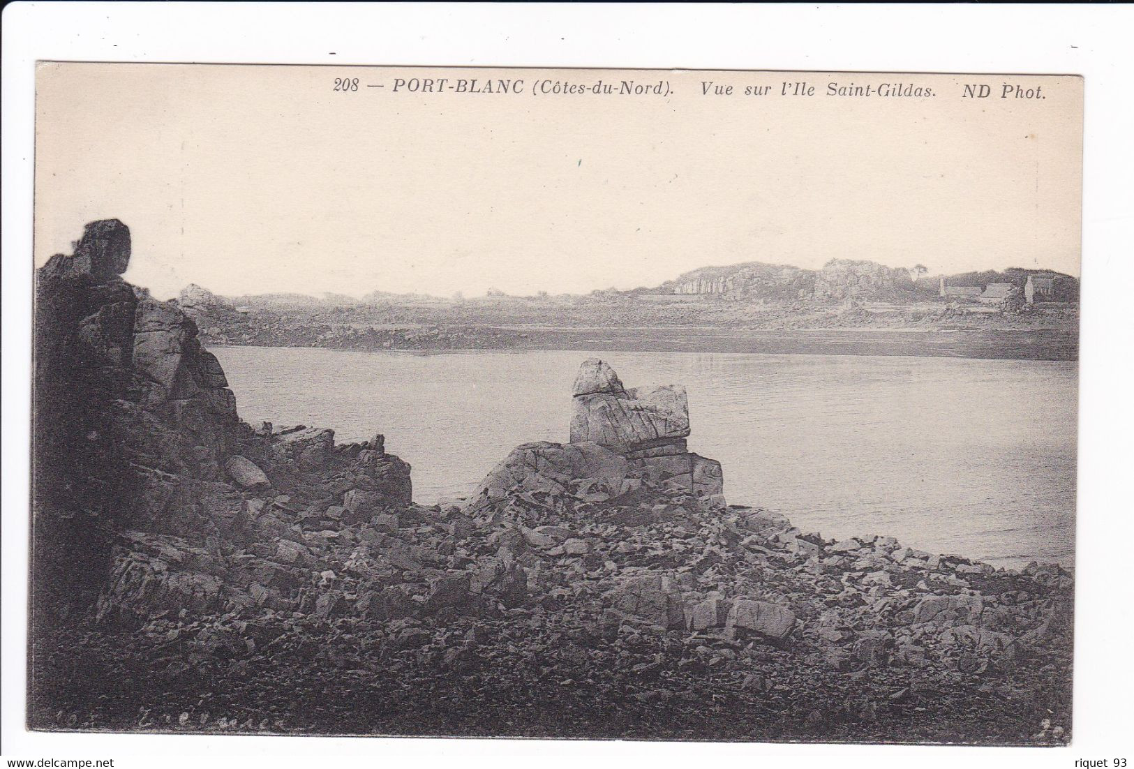 208 - PORT-BLANC - Vue Sur L'Ile Saint-Gildas - Penvénan