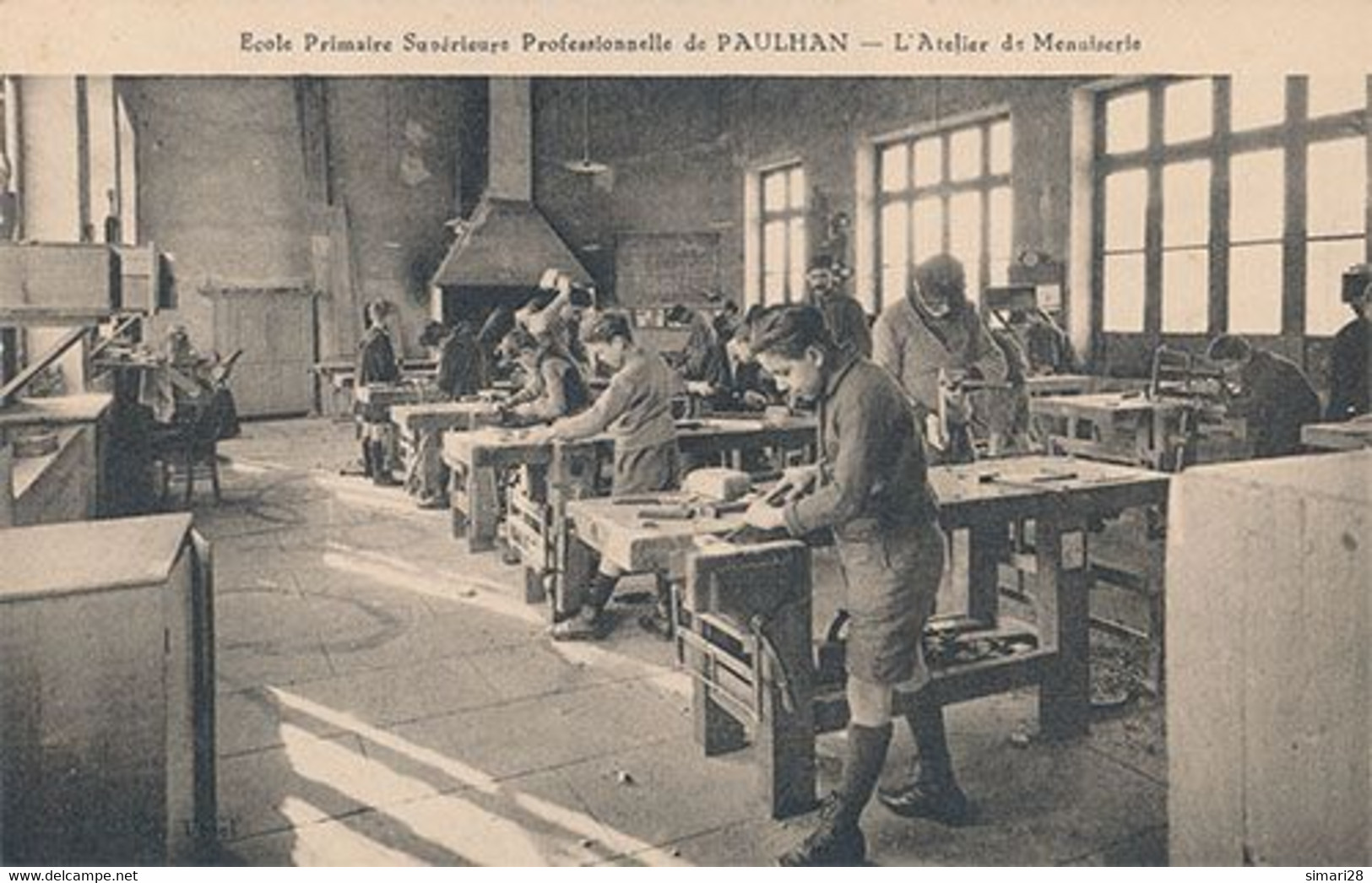 PAULHAN - ECOLE PRIMAIRE SUPERIEURE PROFESSIONNELLE DE PAULHAN - L'ATELIER DE MENUISERIE - Paulhan