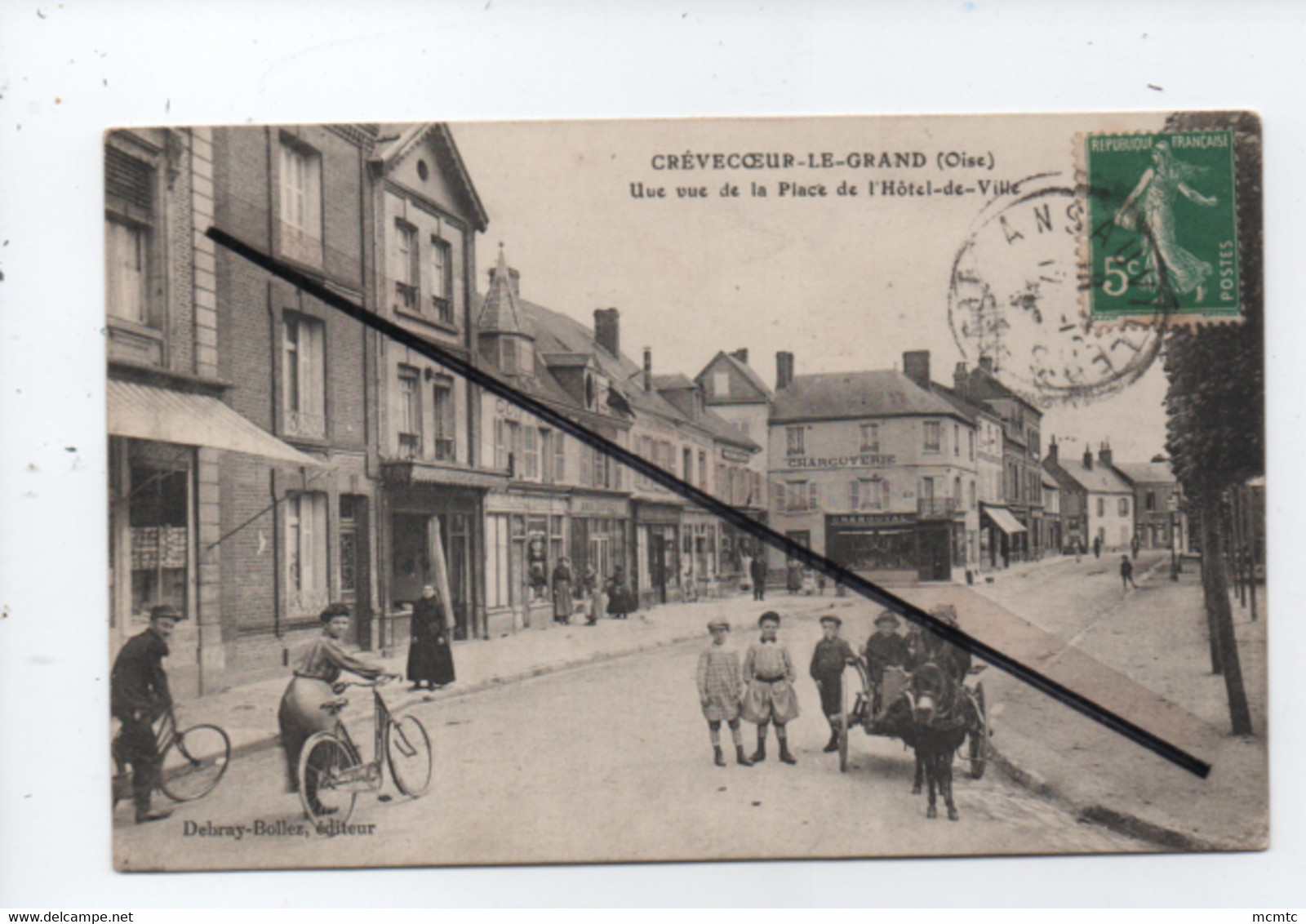 CPA -  Crèvecœur Le Grand  -(Oise) -Une Vue De La Place De L'Hôtel De Ville - Crevecoeur Le Grand