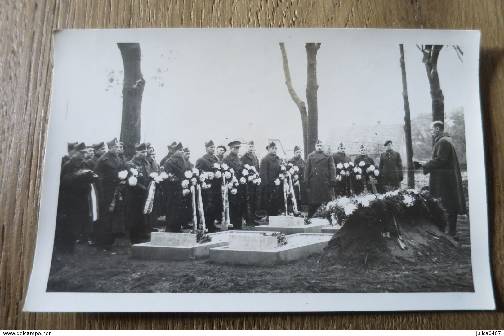 NIENBURG (Allemagne) Carte Photo Camp De Prisonniers Guerre 1939-45 Cimetière Tombes Cérémonie - Nienburg