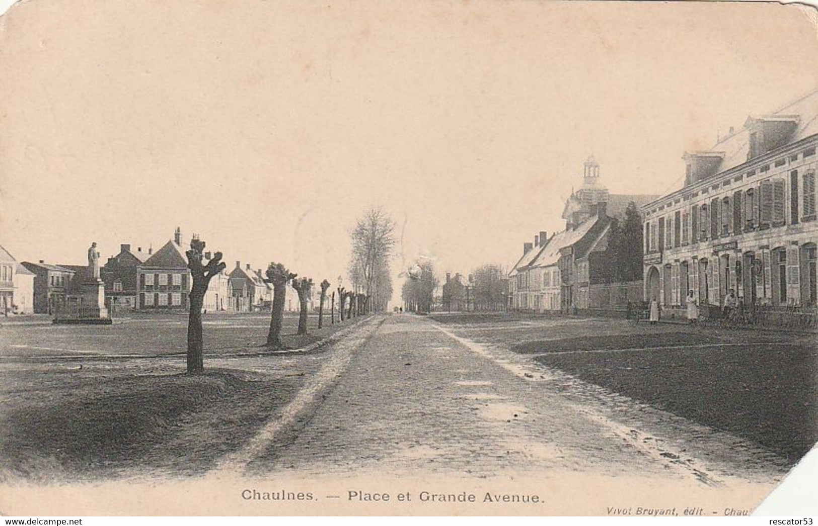 Rare Cpa Chaulnes Place Et Grande Avenue - Chaulnes