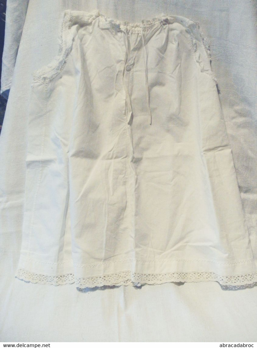 Petite Robe Blanche Enfant - Devait Etre De Bapteme - Sans Manches - - Other & Unclassified