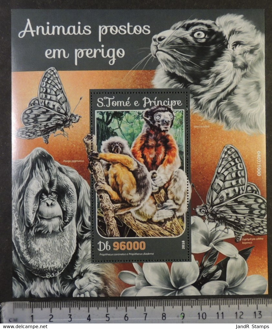 St Thomas 2016 Endangered Animals Insects Butterflies Apes S/sheet Mnh - Ganze Bögen