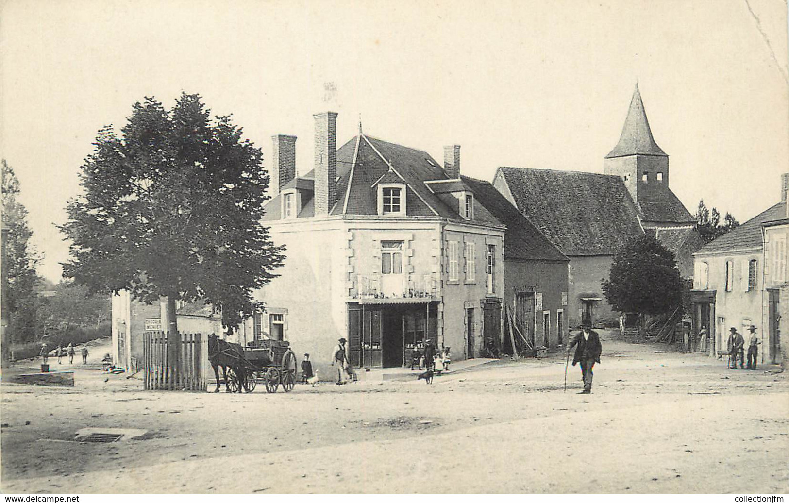 / CPA FRANCE 18 "Saint Saturnin, La Place Et L'église " - Saint-Saturnin