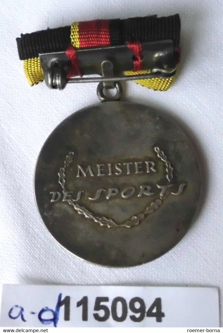 DDR Medaille Meister Des Sports 900er Silber Im Etui (115094) - República Democrática