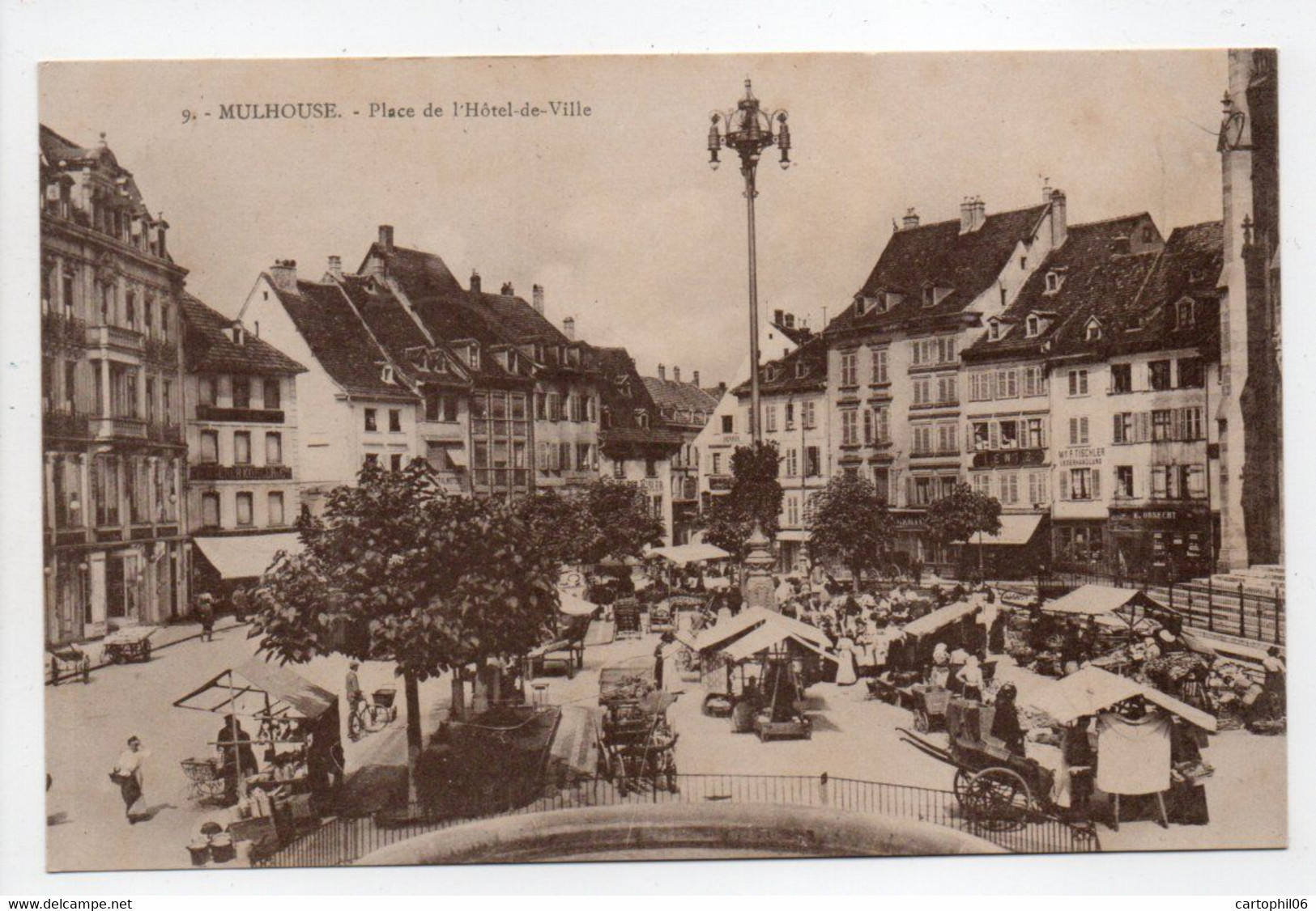 - CPA MULHOUSE (68) - Place De L'Hôtel-de-Ville (belle Animation Jour De Marché) - Edition BERGERET N° 9 - - Mulhouse