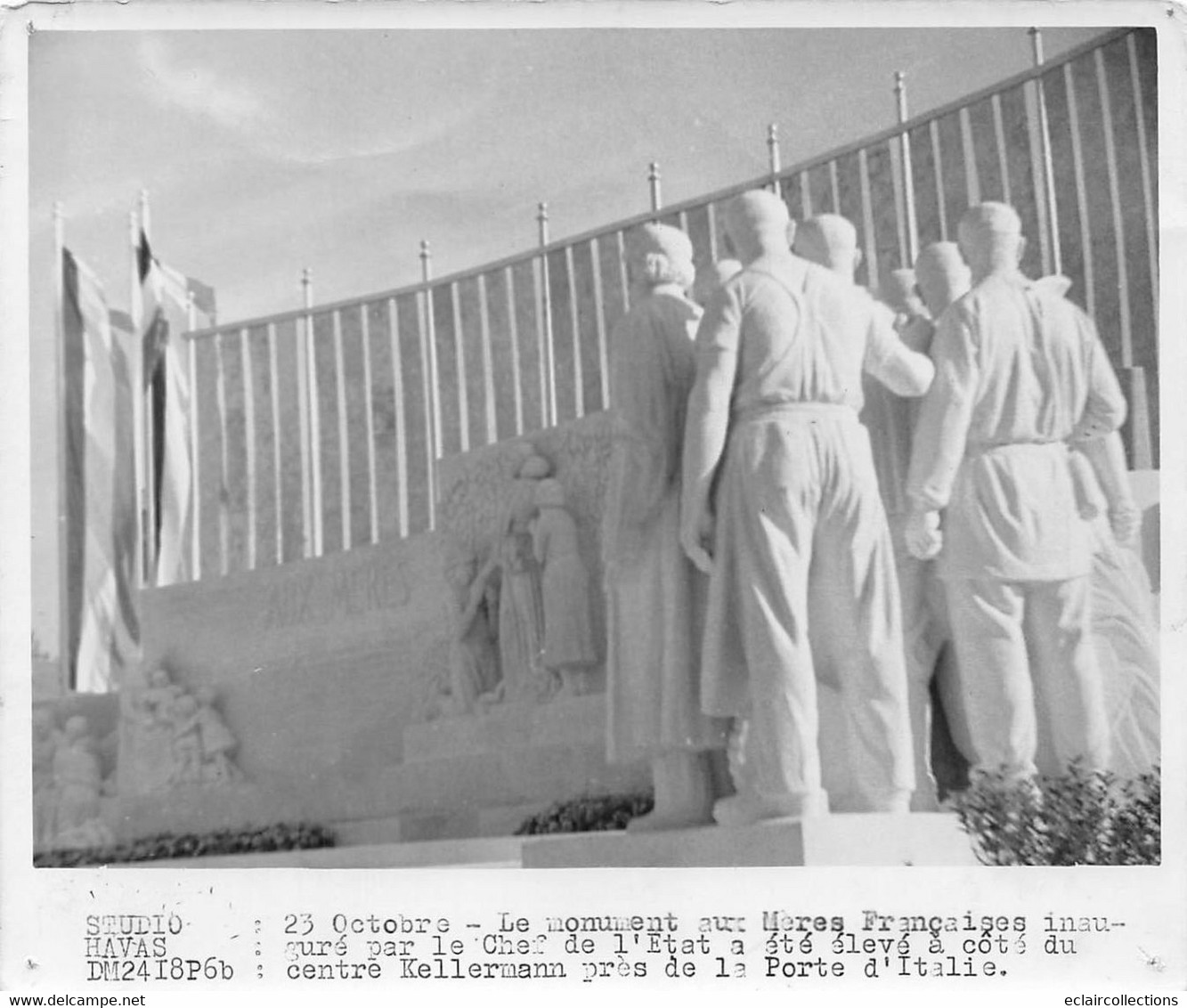 Photographie     Paris  Centre Kellermann. Monument Aux Mères Françaises   (voir Scan Et Commentaires) - Orte