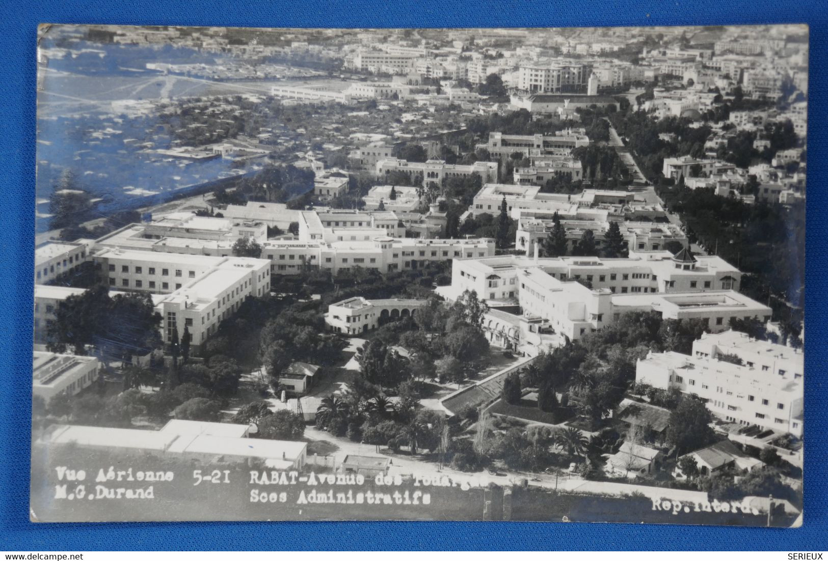 P28 MAROC BELLE CARTE 1951 RABAT POUR PARIS FRANCE+ AFFRANCHISSEMENT PLAISANT - Brieven En Documenten