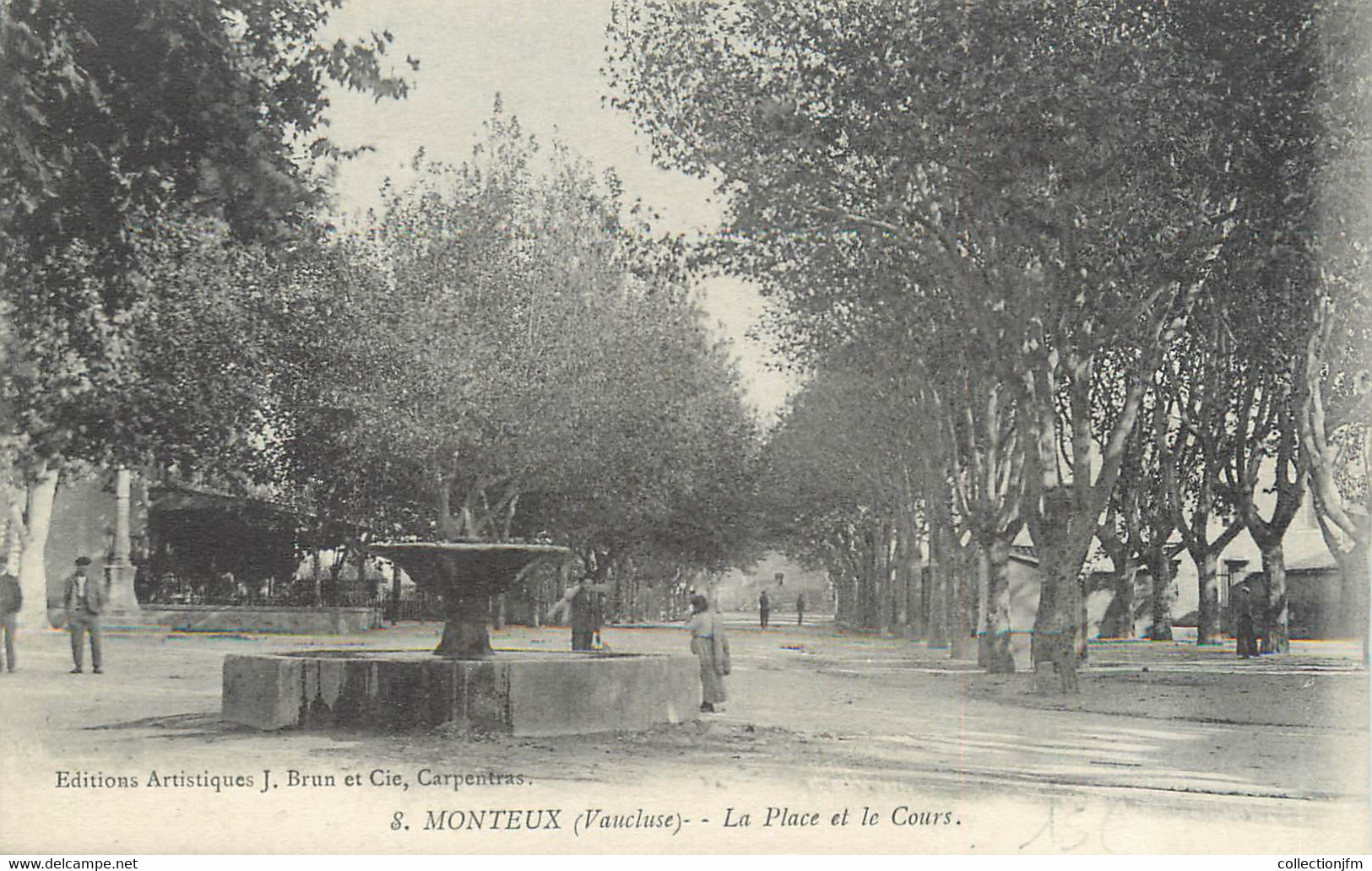 .CPA  FRANCE 84 "Monteux, La Place Et Le Cours" - Monteux