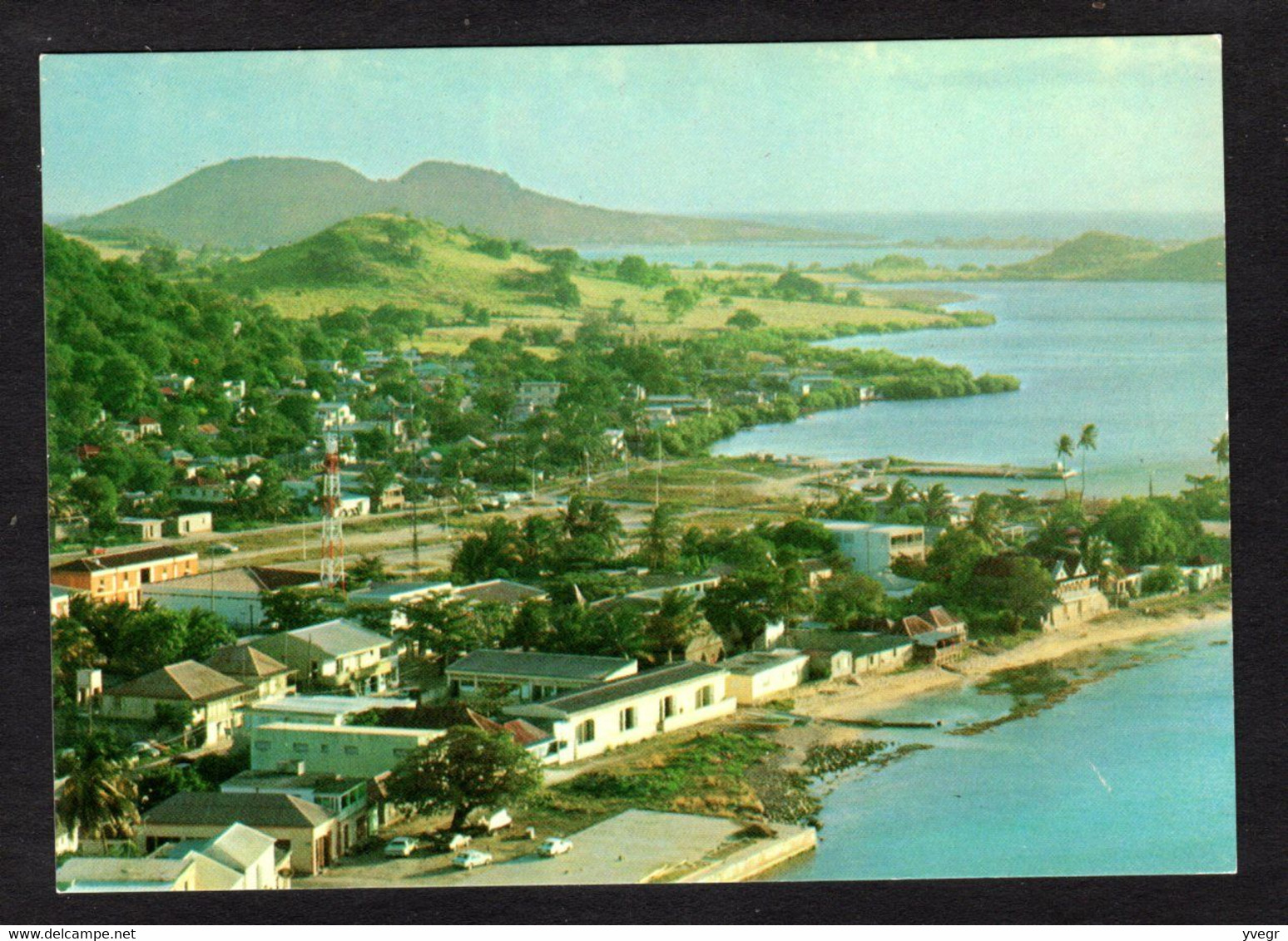 Guadeloupe - SAINT-MARTIN - Vue Aérienne De Marigot ( Hachatte N° 7285 - IRIS EXPORT) - Saint Martin