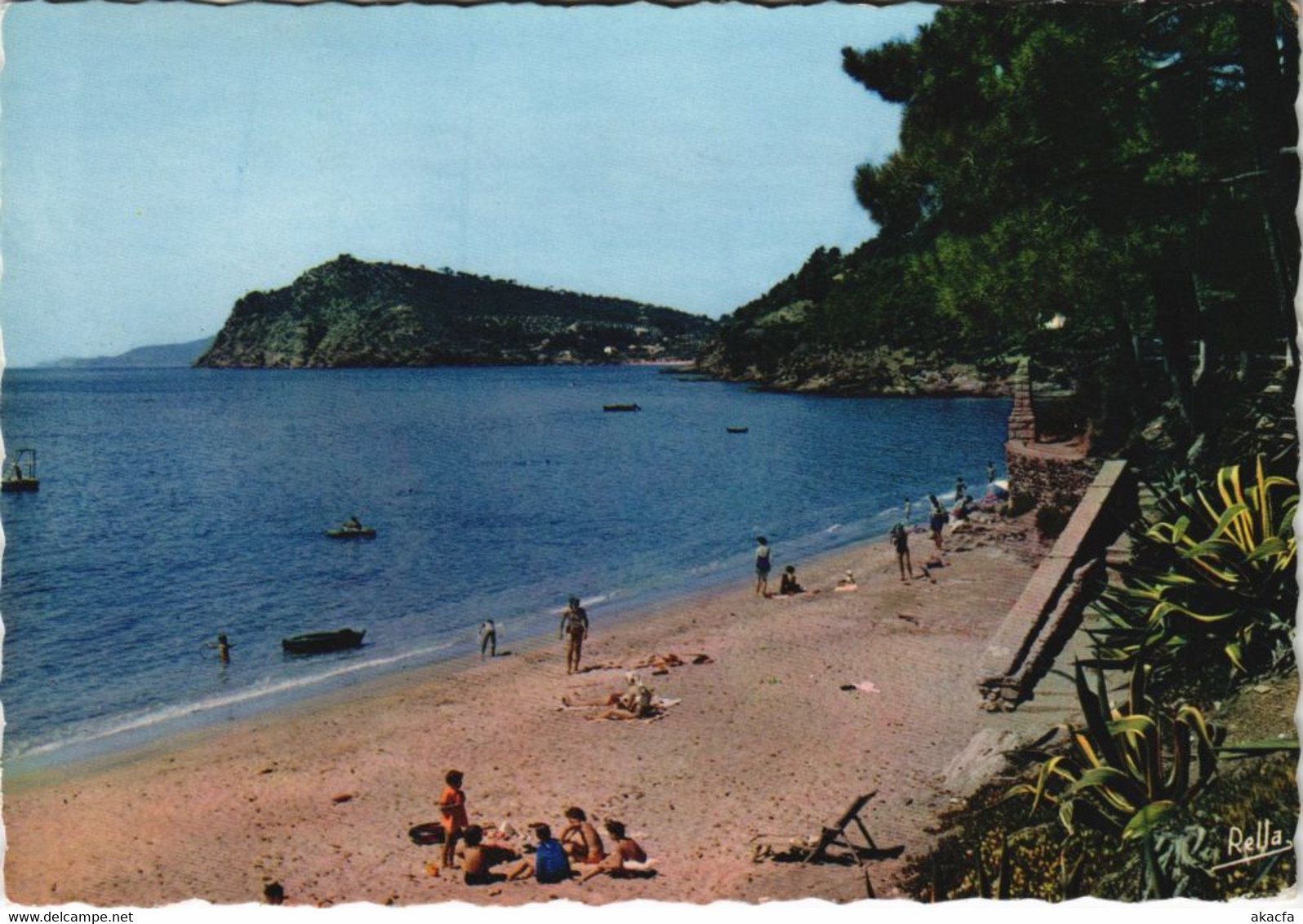 CPM LE CANADEL La Plage - Au Fond Le Cap Negre (1113646) - Rayol-Canadel-sur-Mer