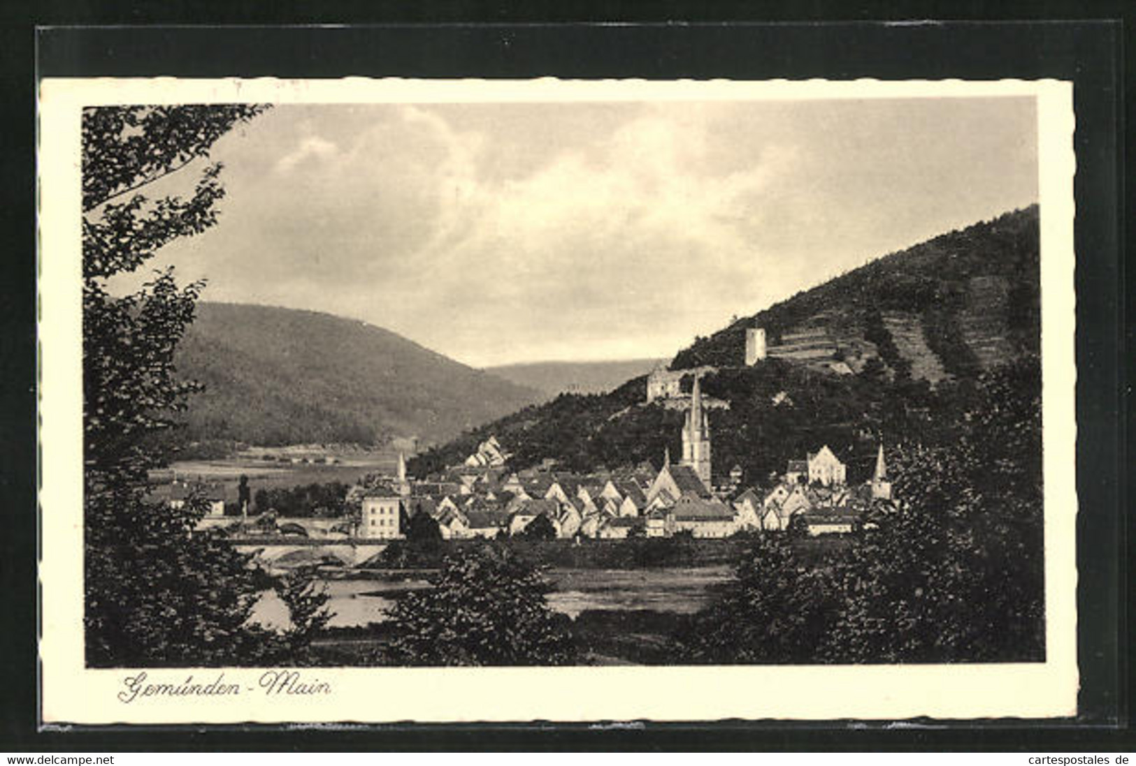 AK Gemünden / Main, Ortschaft Am Berg Mit Scherenburg - Gemünden