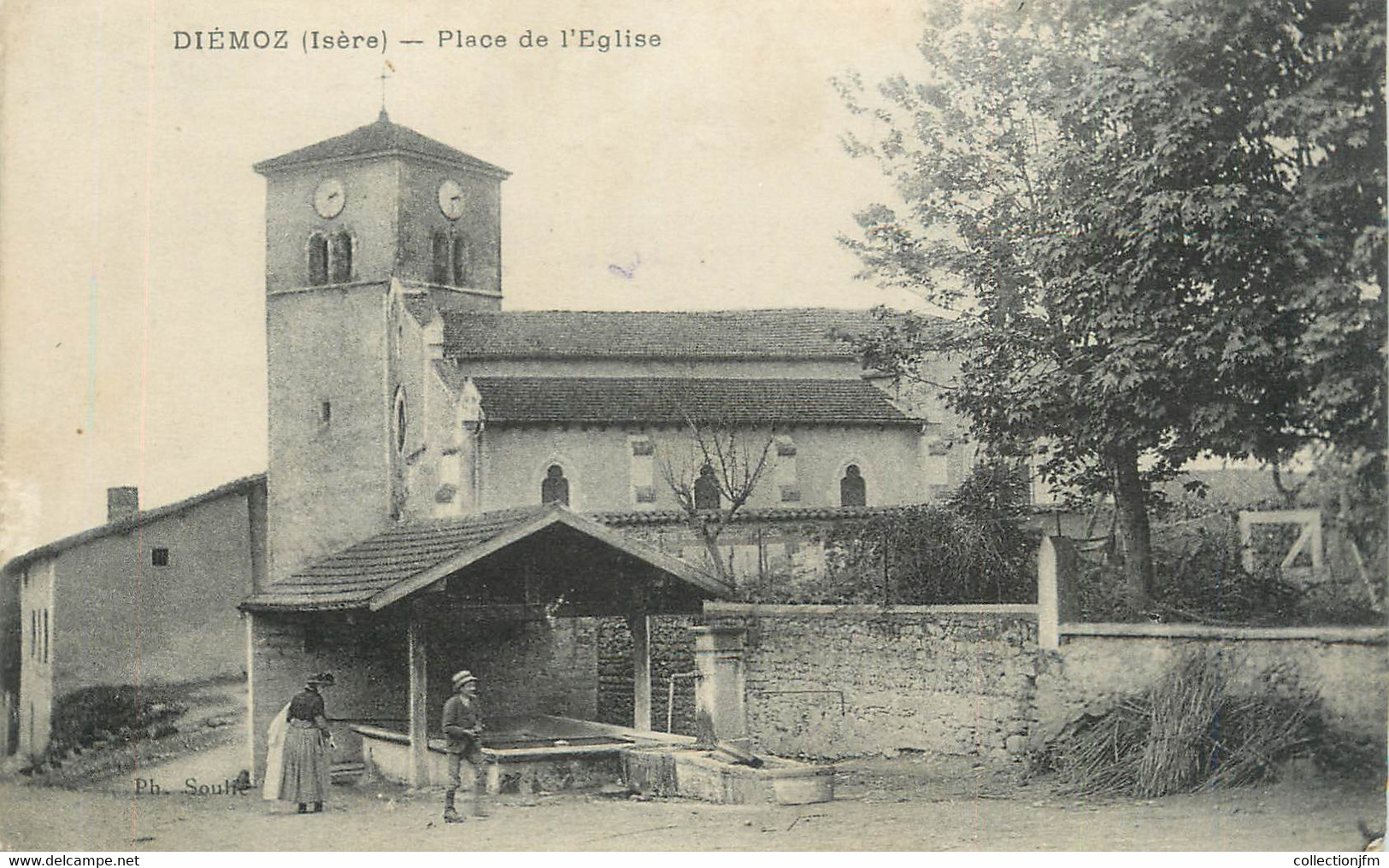 CPA FRANCE 38 " Diémoz, Place De L'église" - Diémoz