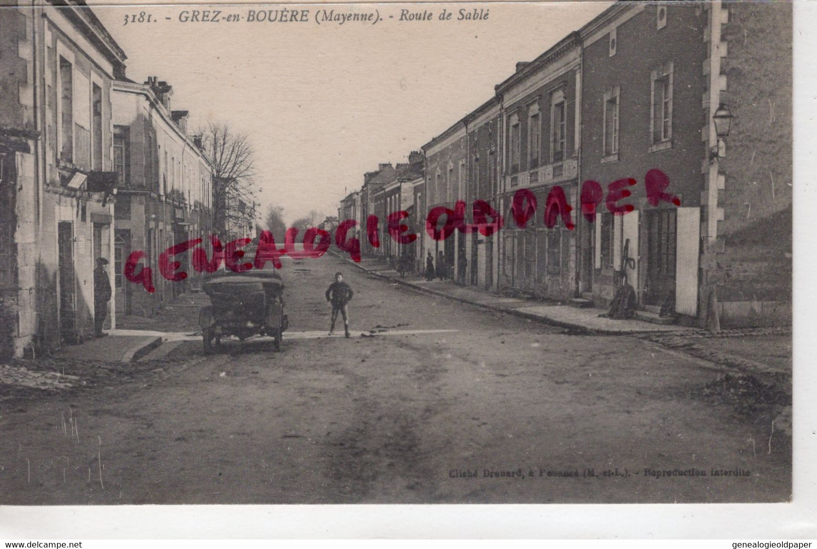 53-  GREZ EN BOUERE- CREZ EN BOUERE- ROUTE DE SABLE- VOITURE - MAYENNE - Crez En Bouere