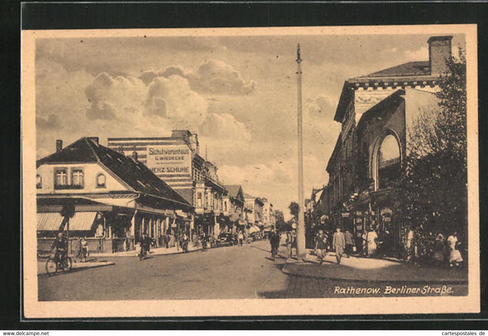 AK Rathenow, Schuhwarenhaus G. Wiedecke In Der Berlinerstrasse - Rathenow