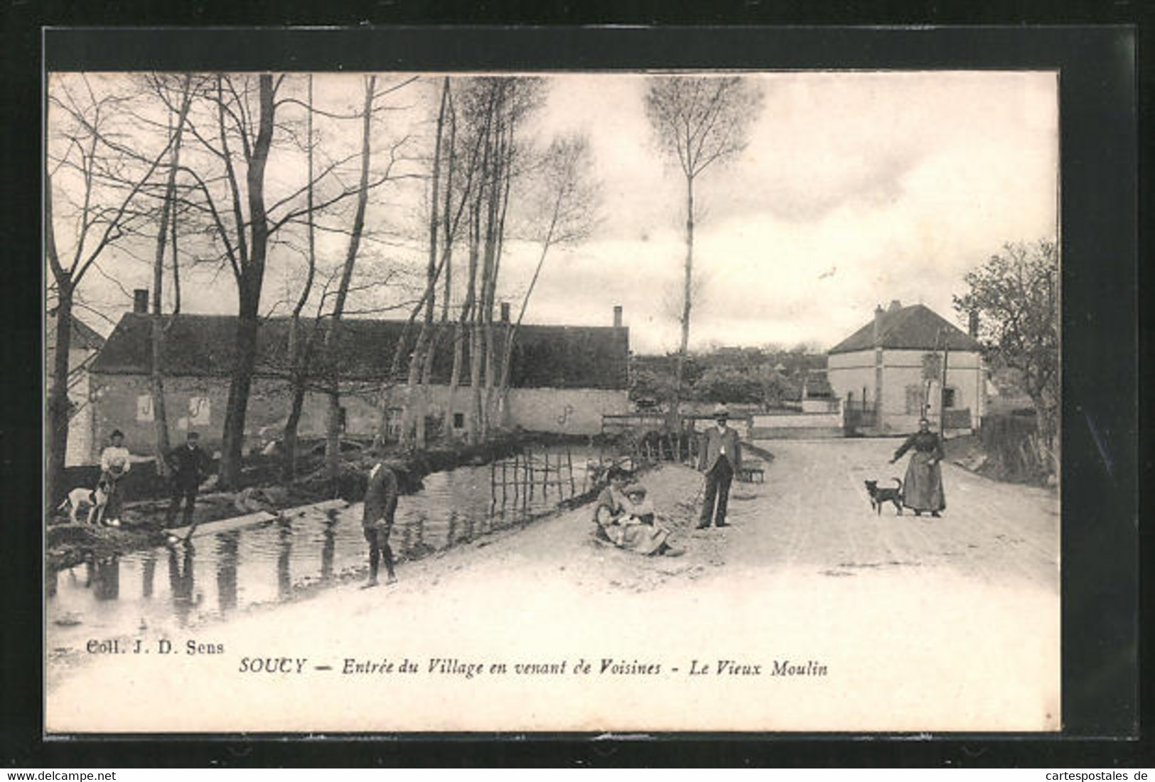 CPA Soucy, Entree Du Village En Venant De Voisines, Le Vieux Moulin - Soucy