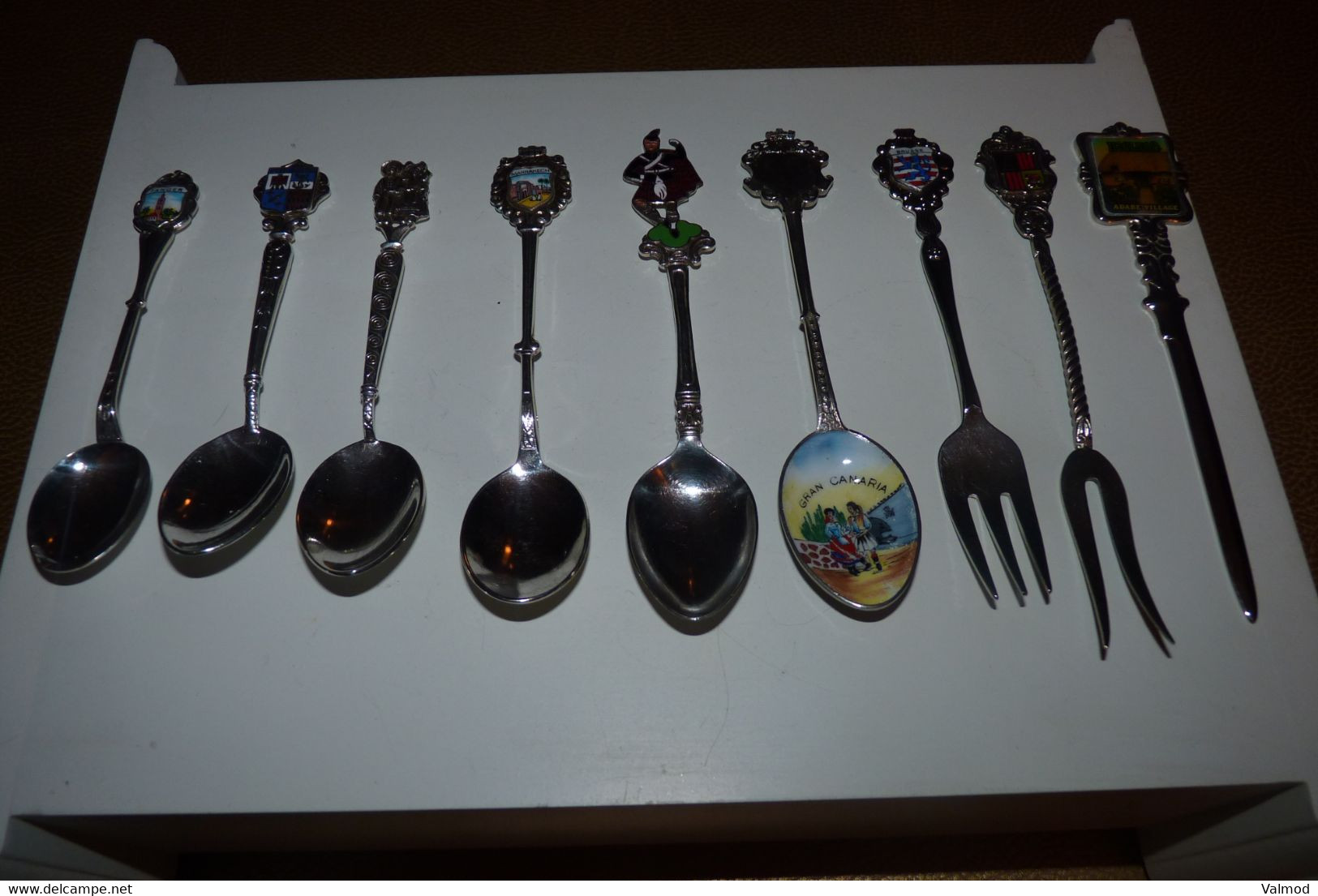 Lot De 9 Cuillères/fourchette Et Ustensiles De Collection. - Spoons