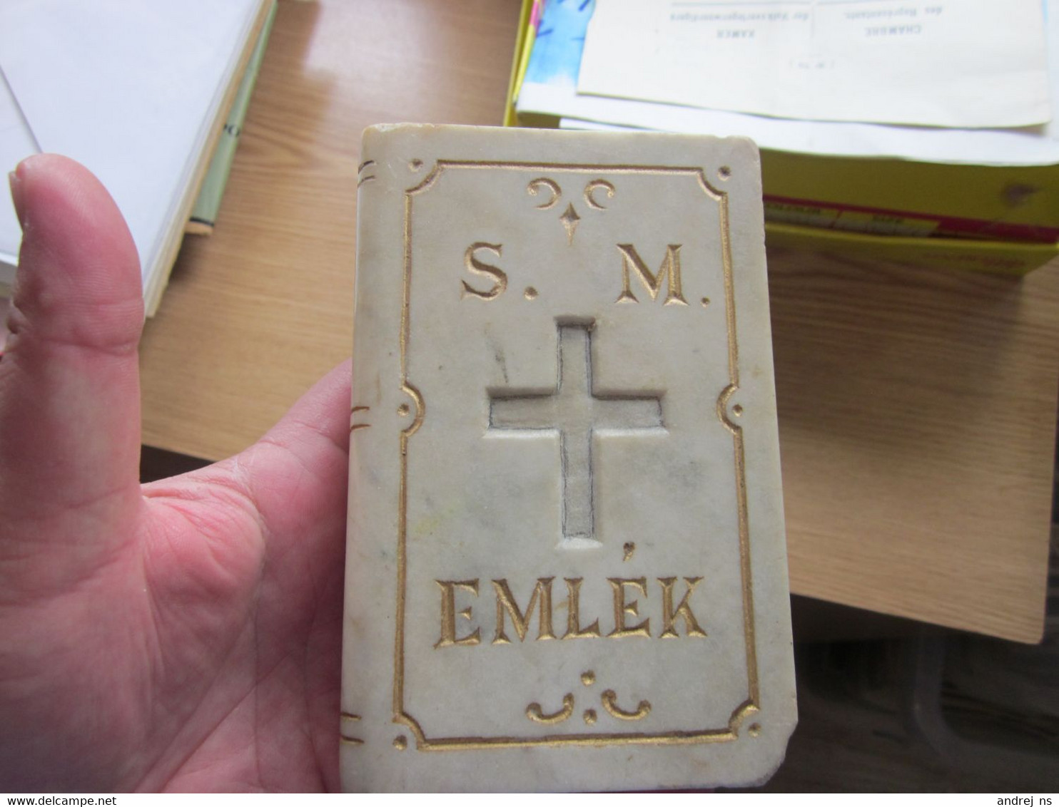 Marble Sculpture In The Shape Of A Book Catholic Prayer Book Hungarian Inscription  Old EMLEK MEMORY - Other & Unclassified