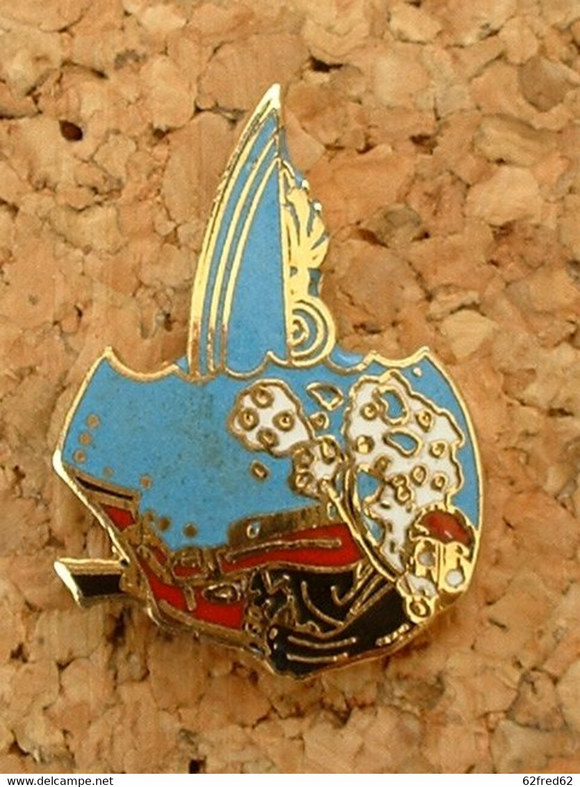 PIN'S PLONGEE - GENDARMERIE GENEVE - EMAIL - Diving