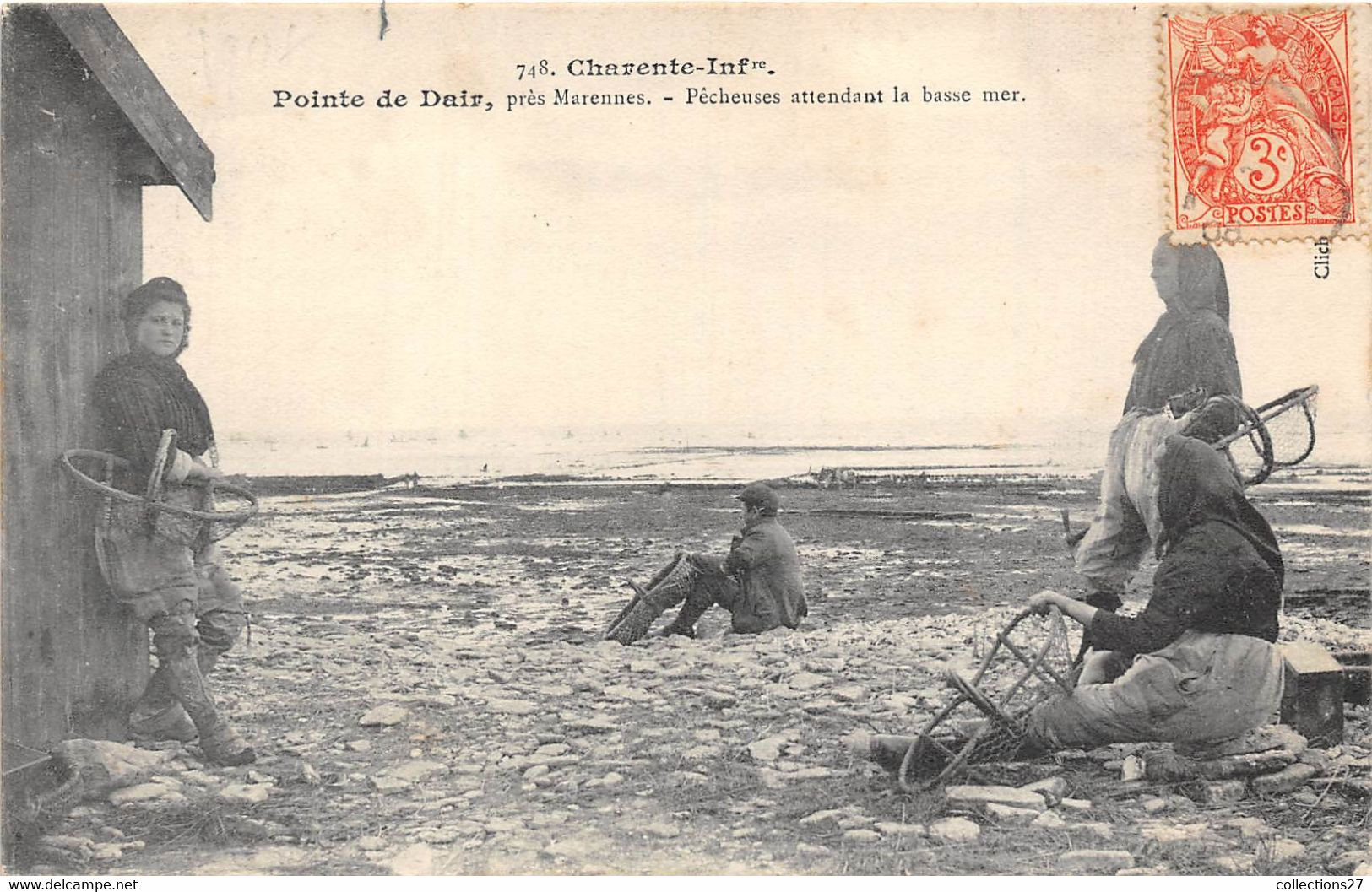 17-POINTE DE DAIR- PRES MARENNE- PÊCHEUSES ATTENDANT LA BASSE MER - Marennes