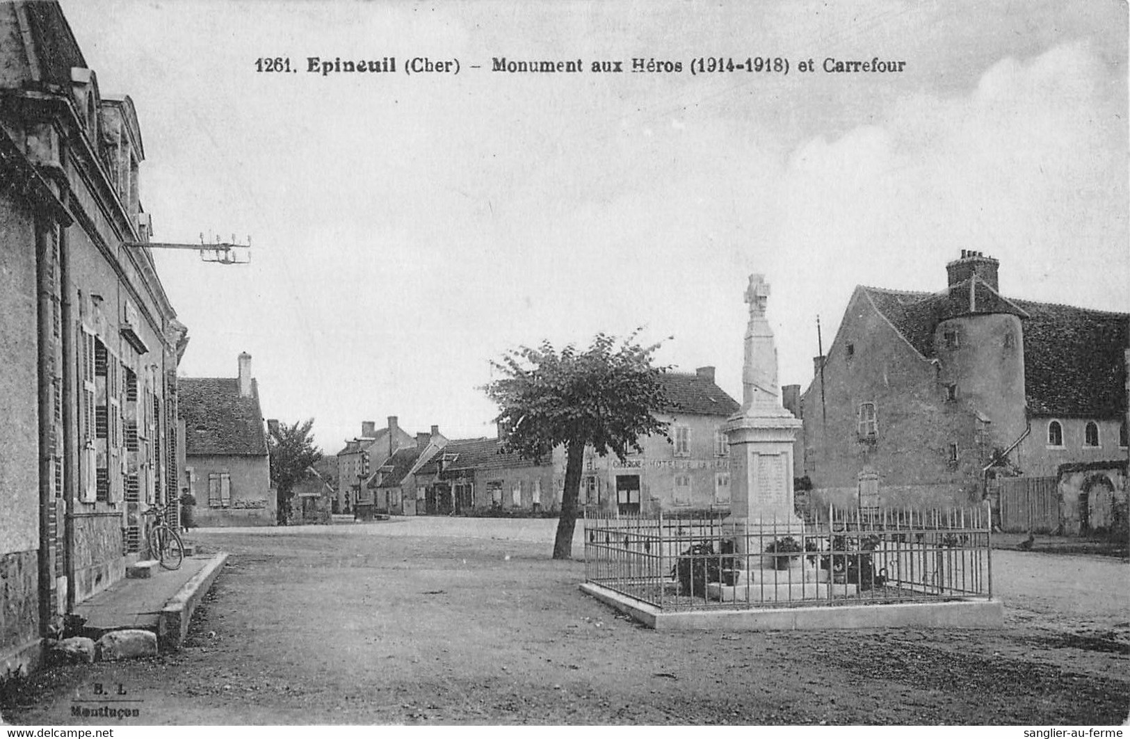 CPA 18 EPINEUIL MONUMENT AUX HEROS CARREFOUR - Other & Unclassified