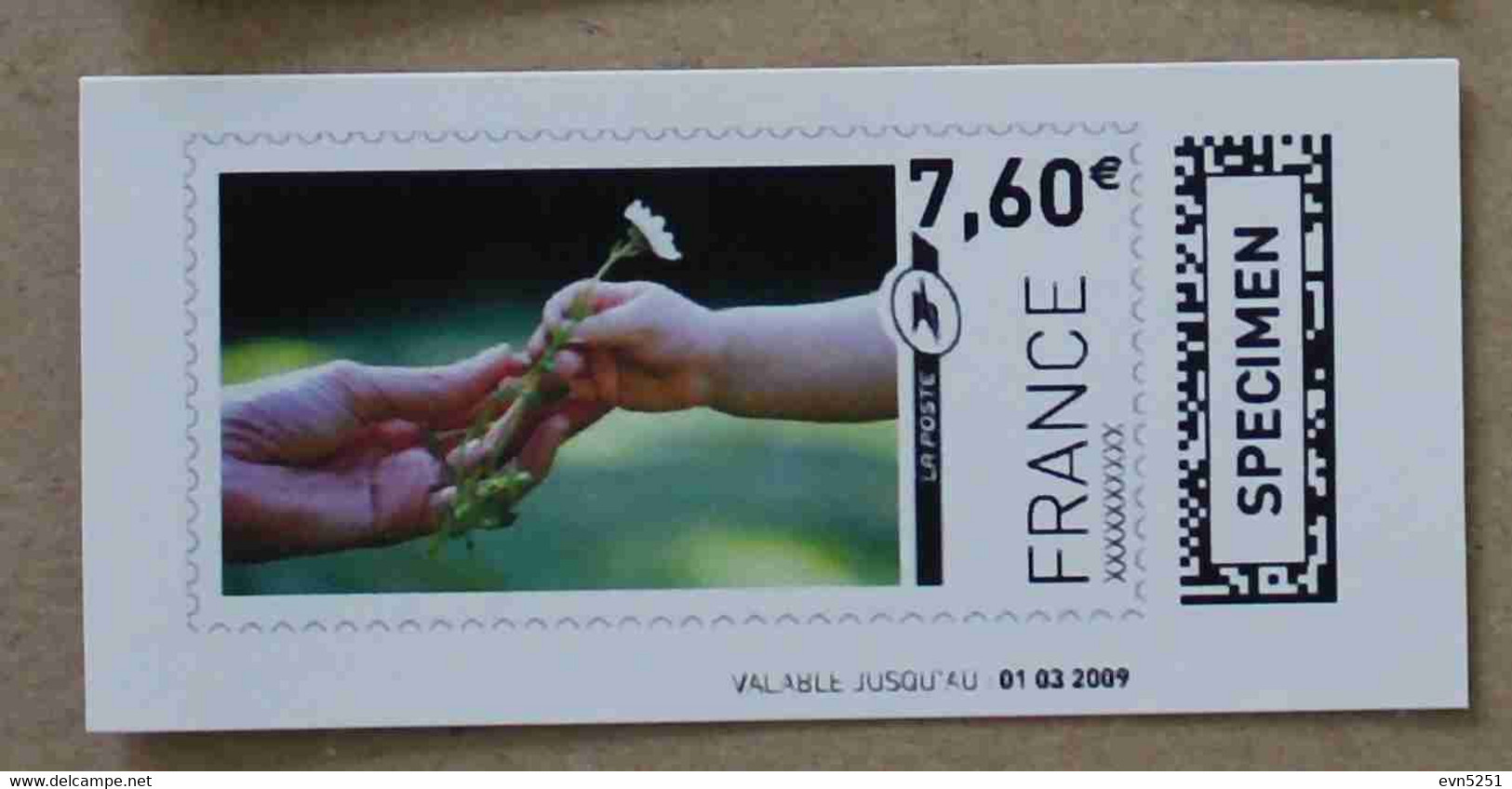 Ti02-02 : SPECIMEN -  Mains, Fleur 7.60 €  +0.85 € (autoadhésifs / Autocollants) - Specimen