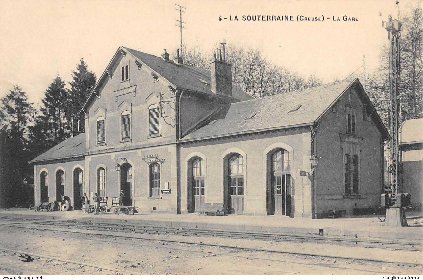 CPA 23 LA SOUTERRAINE LA GARE - La Souterraine