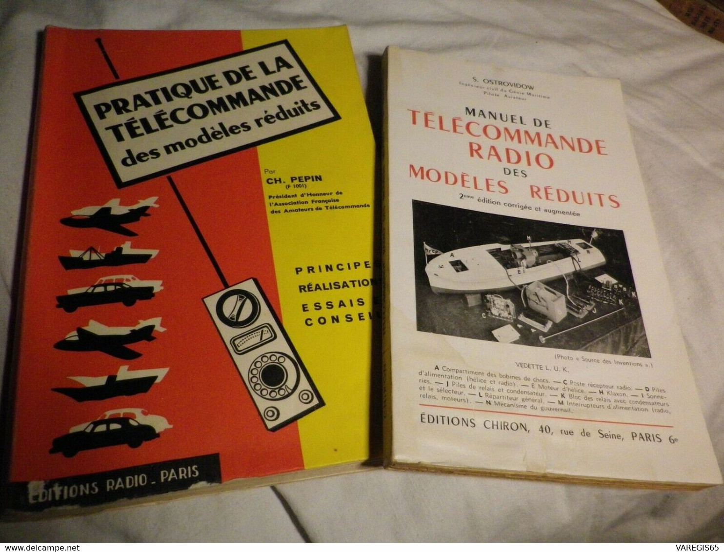 2 LIVRES - MANUEL TELECOMMANDE RADIO 1955 - PRATIQUE DE LA TELECOMMANDE 1961 - POUR MODELES  REDUITS - Modelbouw