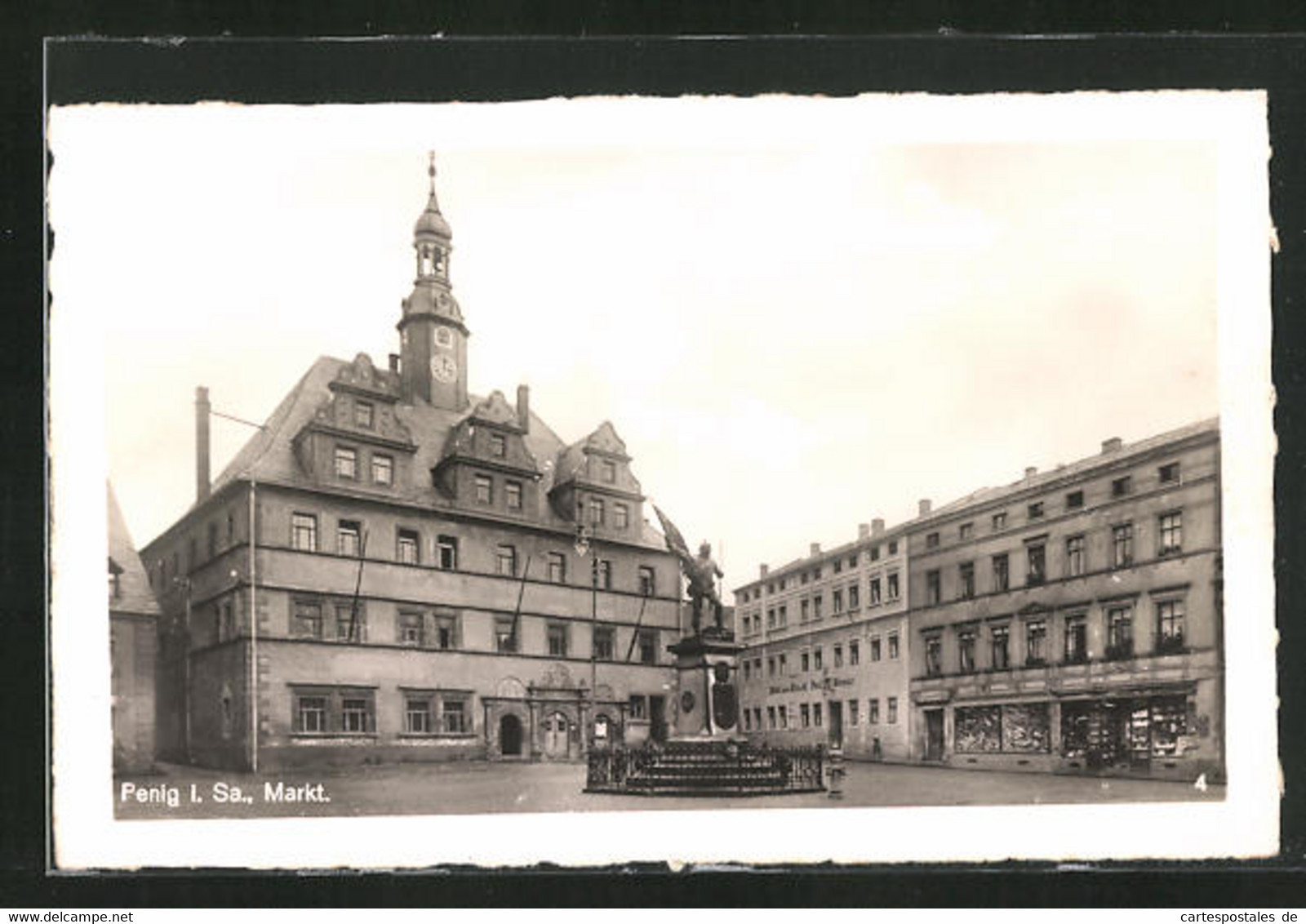 AK Penig, Marktplatz Mit Rathaus Und Denkmal - Penig