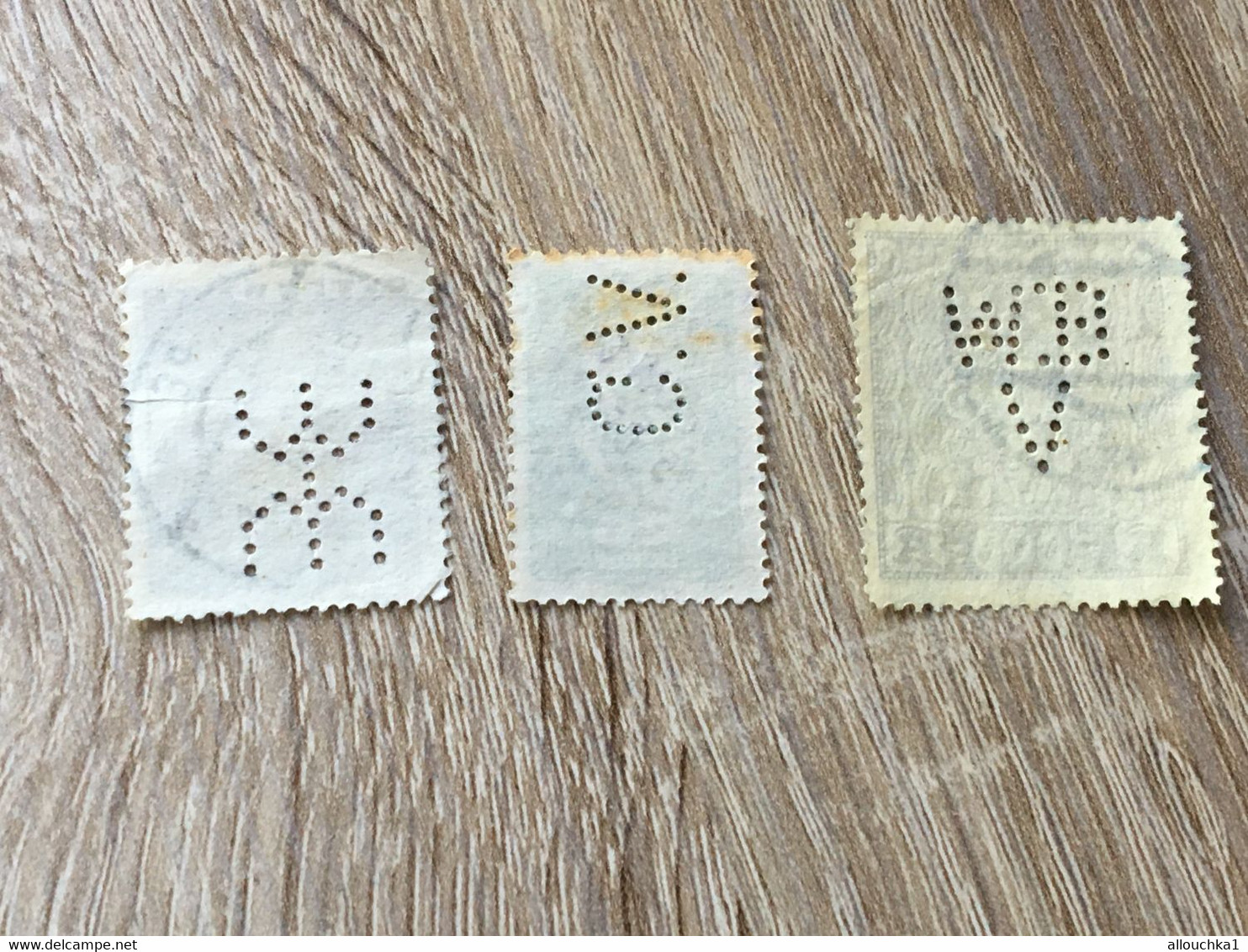 ÖSTERREICH-Autriche Stempel  -Perforé-Perforés,Perfin Perfins,,Perforato, Perforated, Perforata,Durchlöche - Perfins