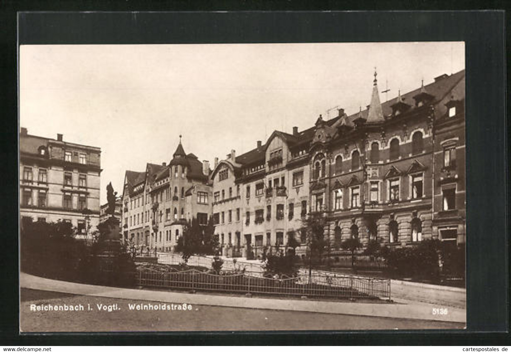 AK Reichenbach I. Vogtl., Weinholdstrasse Mit Bäumen - Reichenbach I. Vogtl.