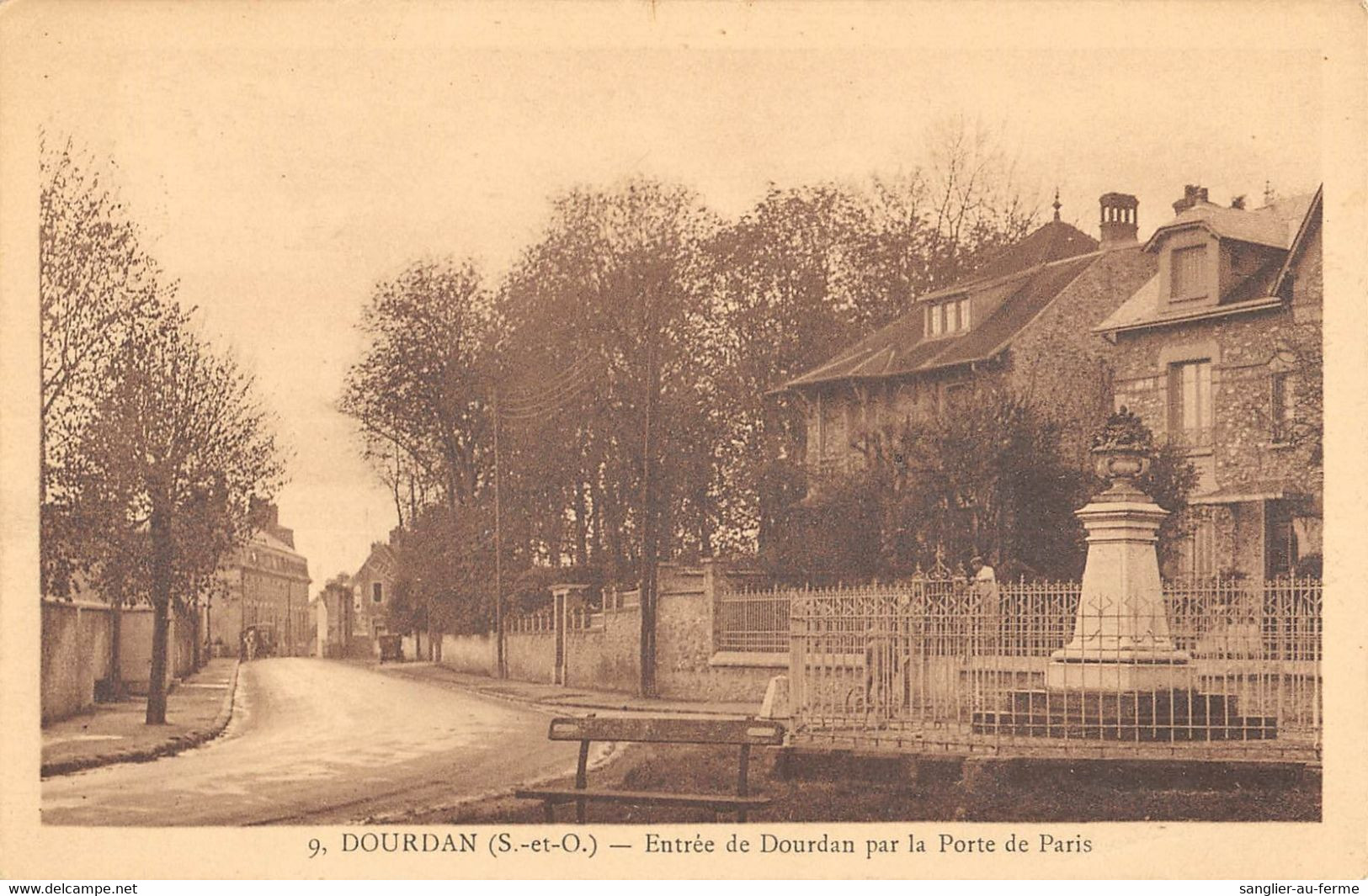 CPA 94 DOURDAN ENTREE DE DOURDAN PAR LA PORTE DE PARIS - Dourdan