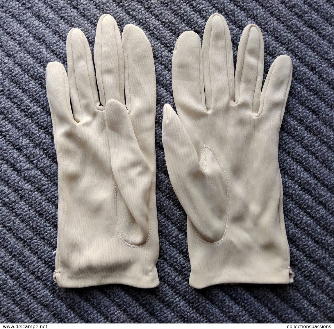 - Ancienne Paire De Gants - - Other & Unclassified